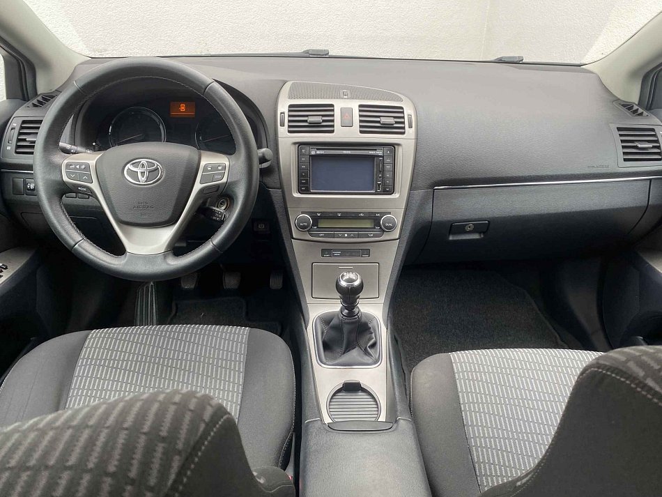 Toyota Avensis 1.8i 