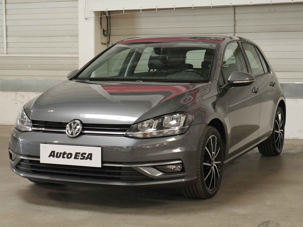 Volkswagen Golf 1.0 TSi 