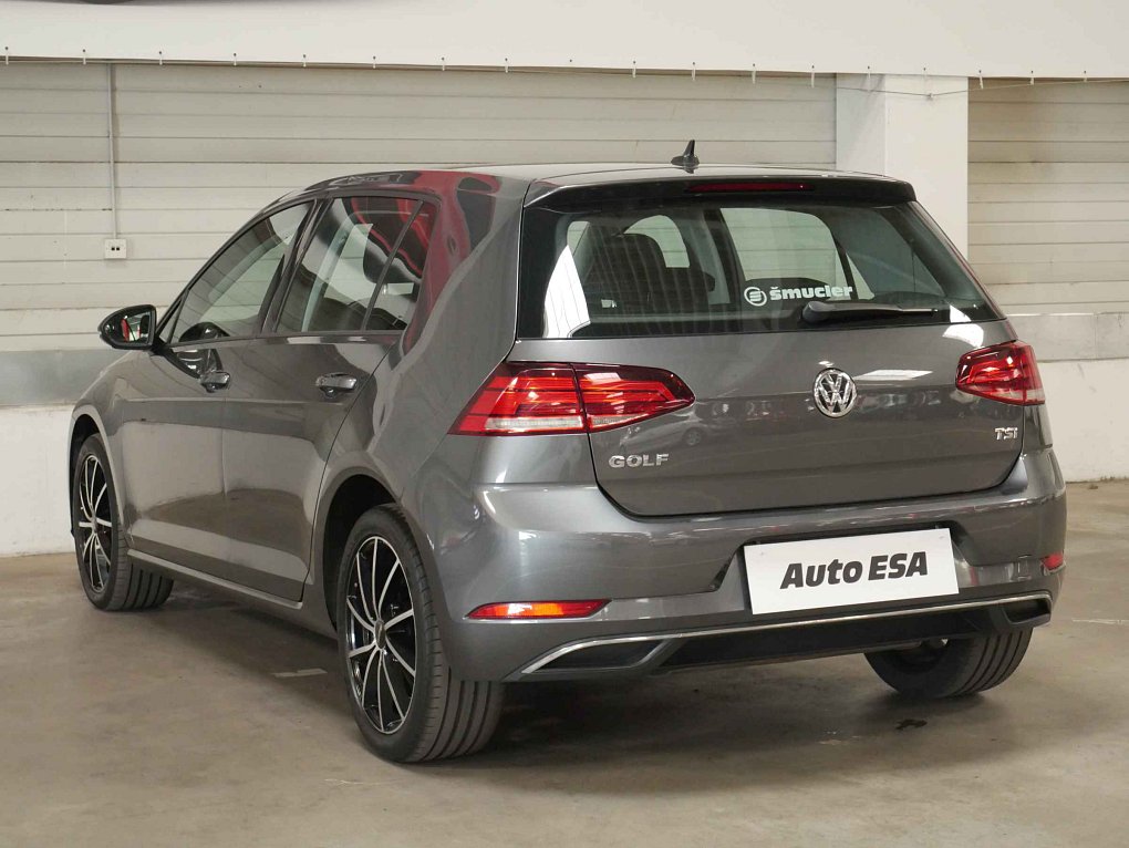 Volkswagen Golf 1.0 TSi 