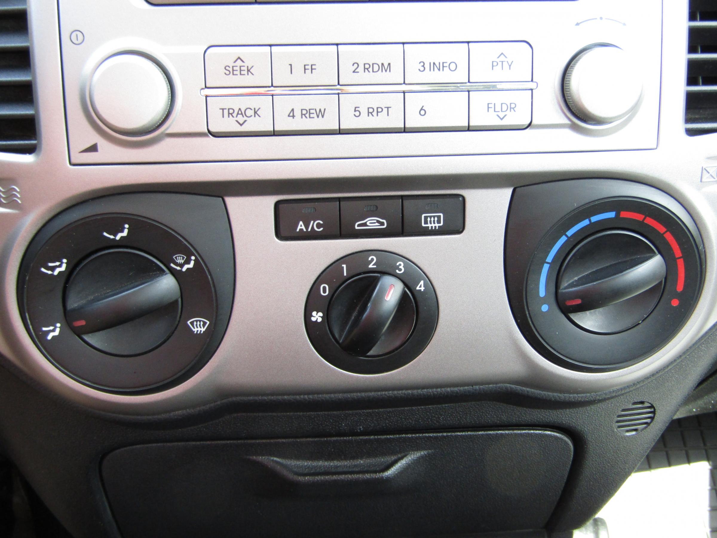 Hyundai i20, 2009 - pohled č. 17