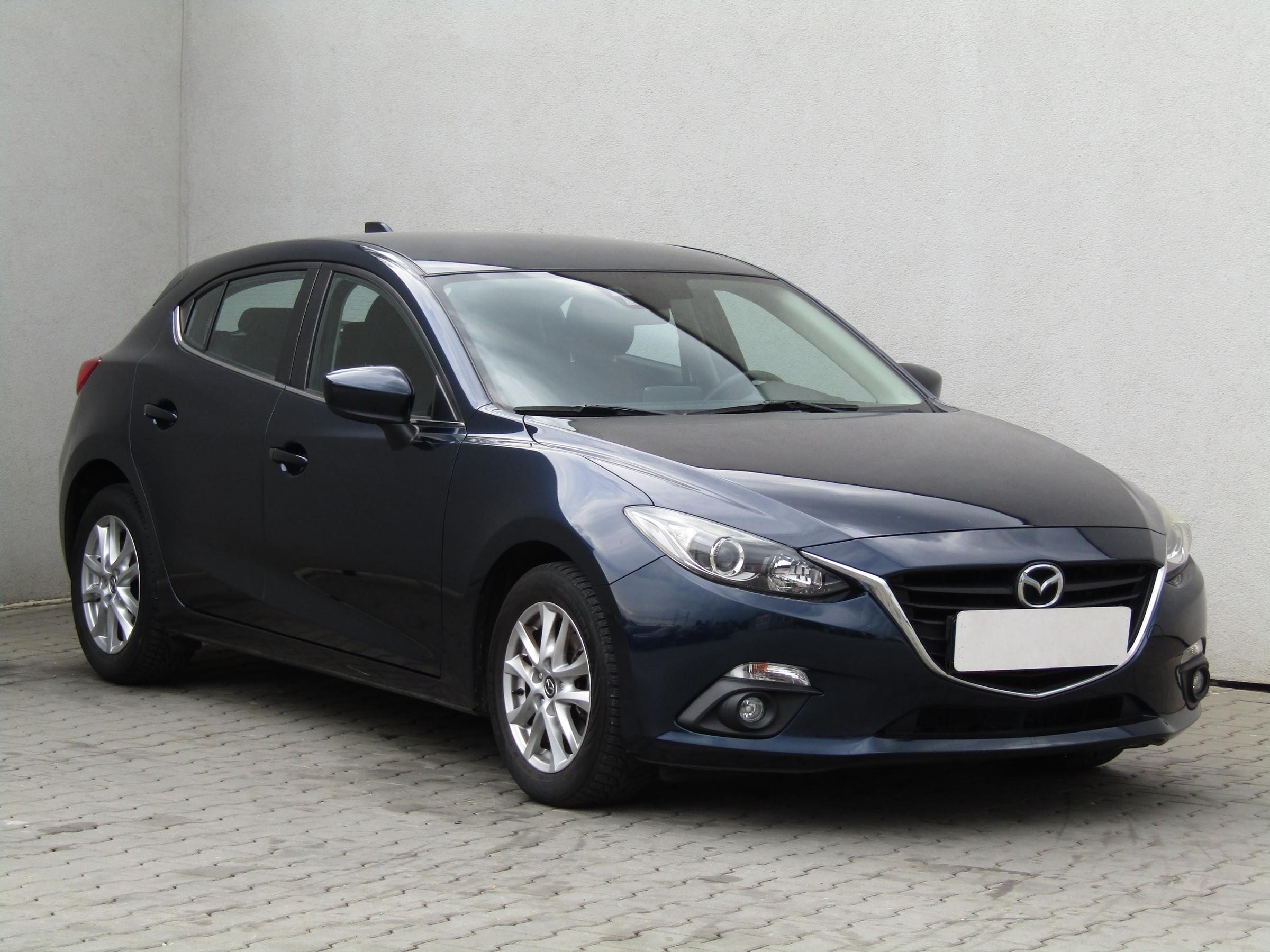 Mazda 3 1.5i benzín Autobazar AutoESA