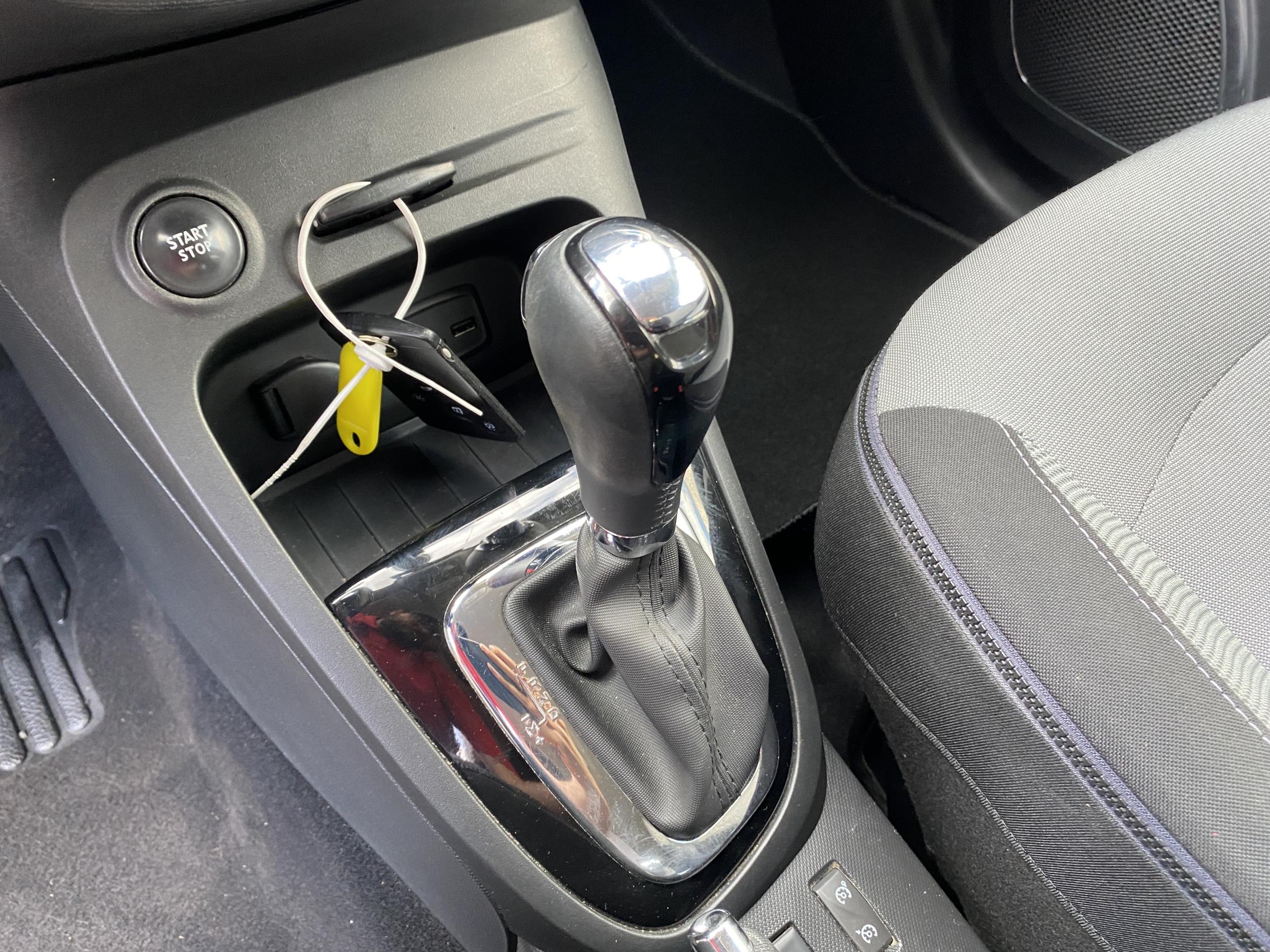 Renault Captur, 2014 - pohled č. 16