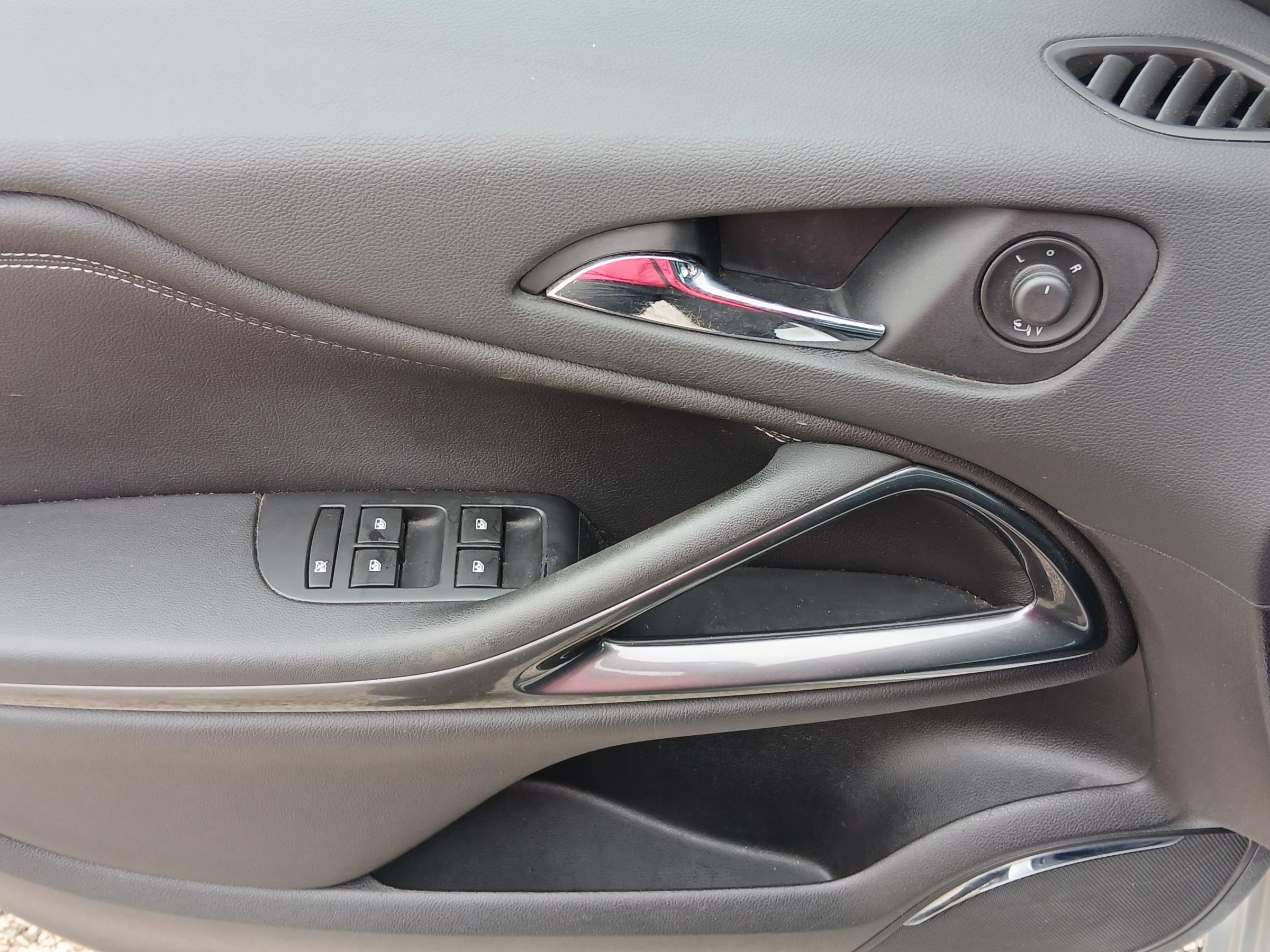 Opel Zafira, 2016 - pohled č. 11