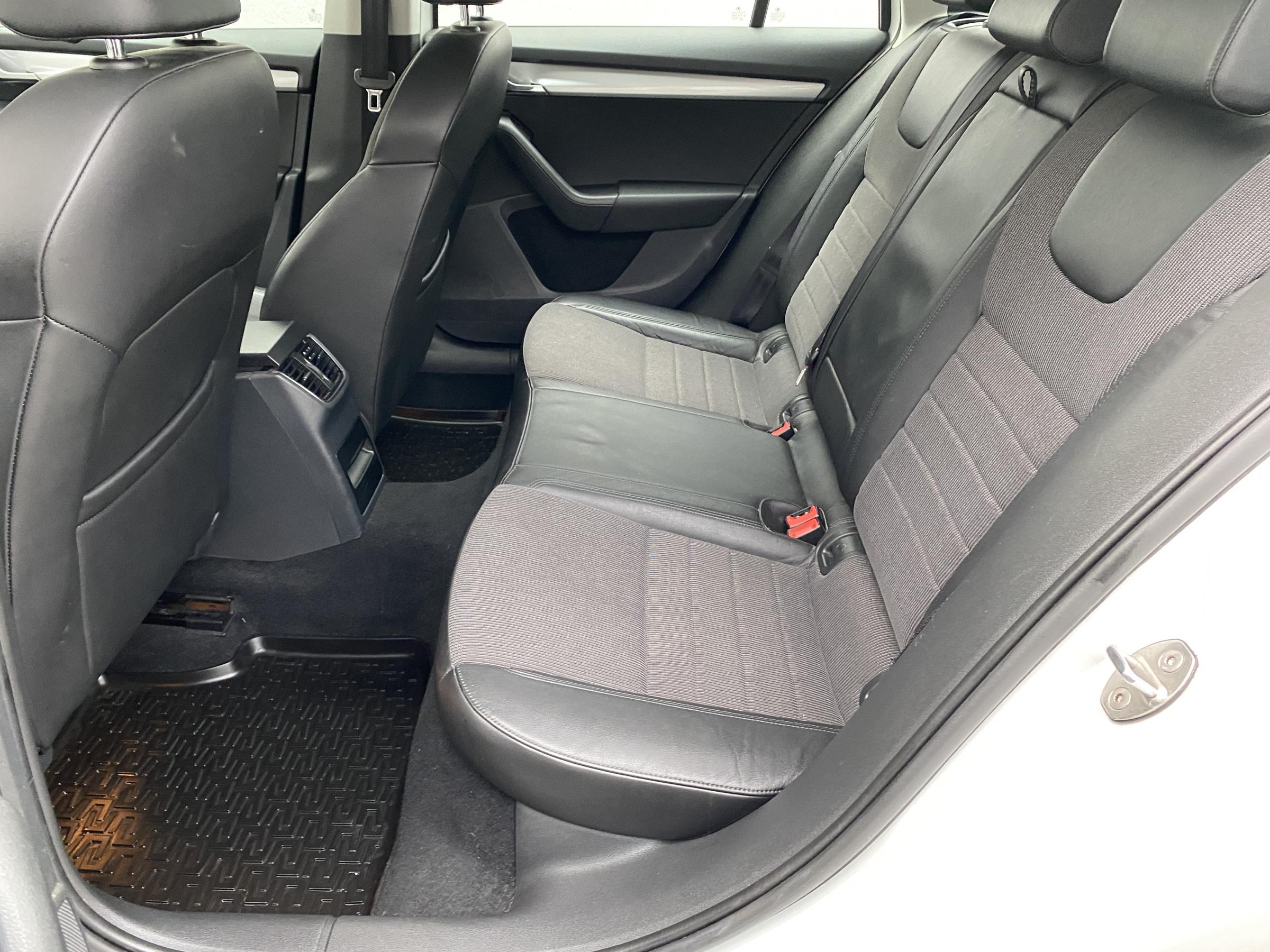 Škoda Octavia III, 2014 - pohled č. 10