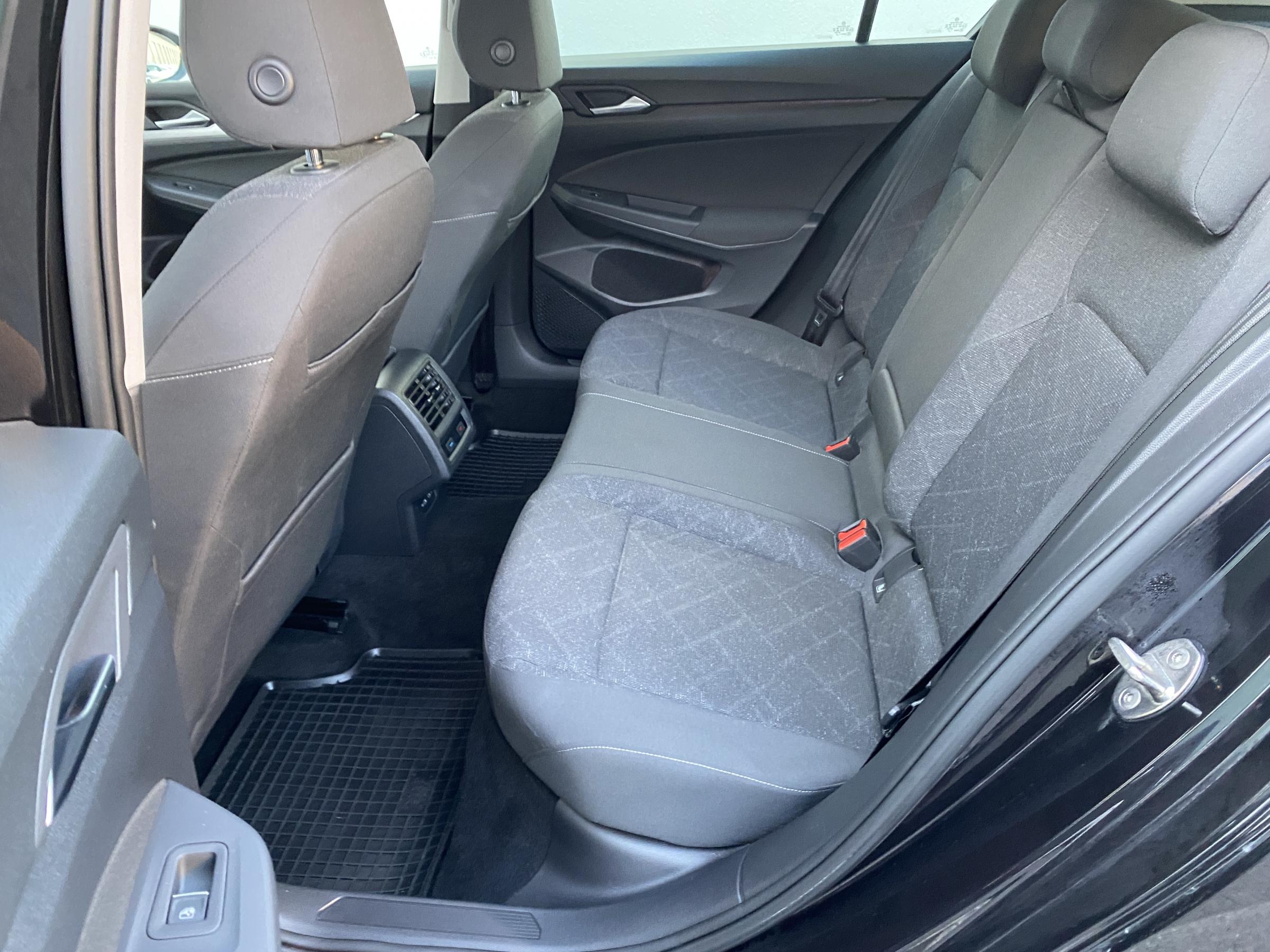 Volkswagen Golf, 2021 - pohled č. 10