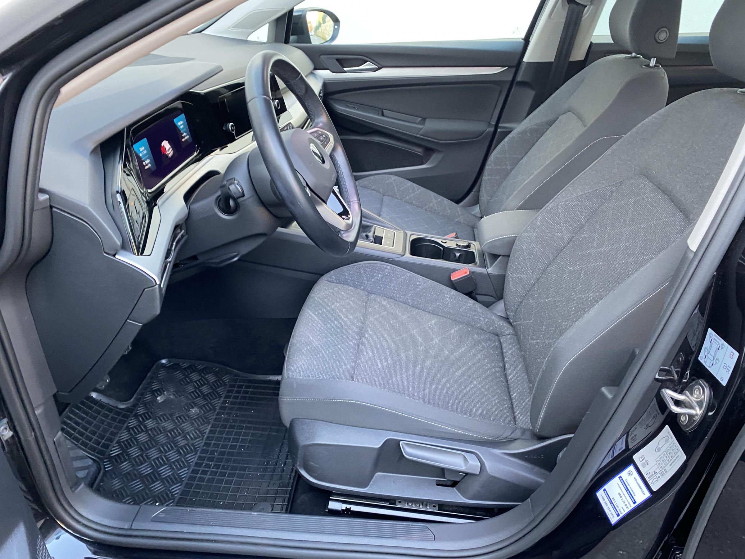 Volkswagen Golf, 2021 - pohled č. 9