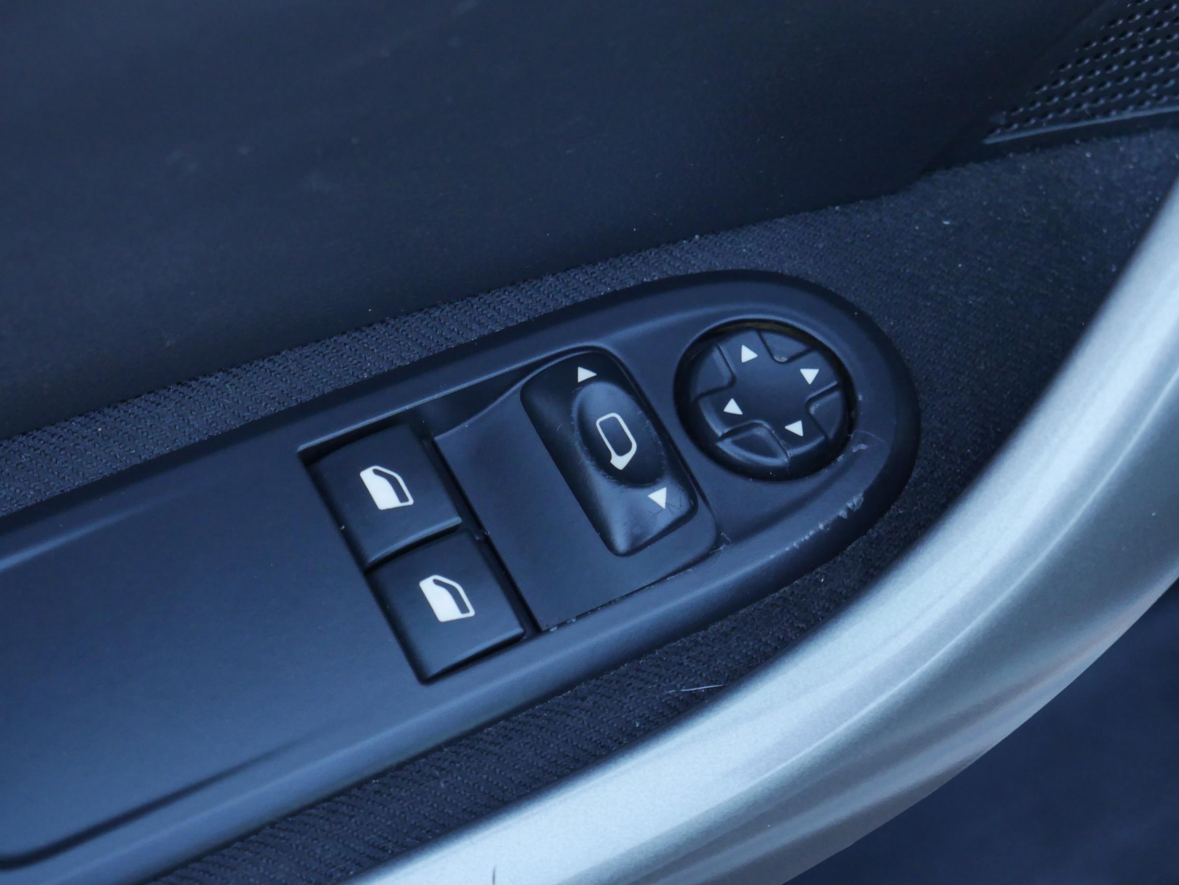 Peugeot 308, 2012 - pohled č. 16