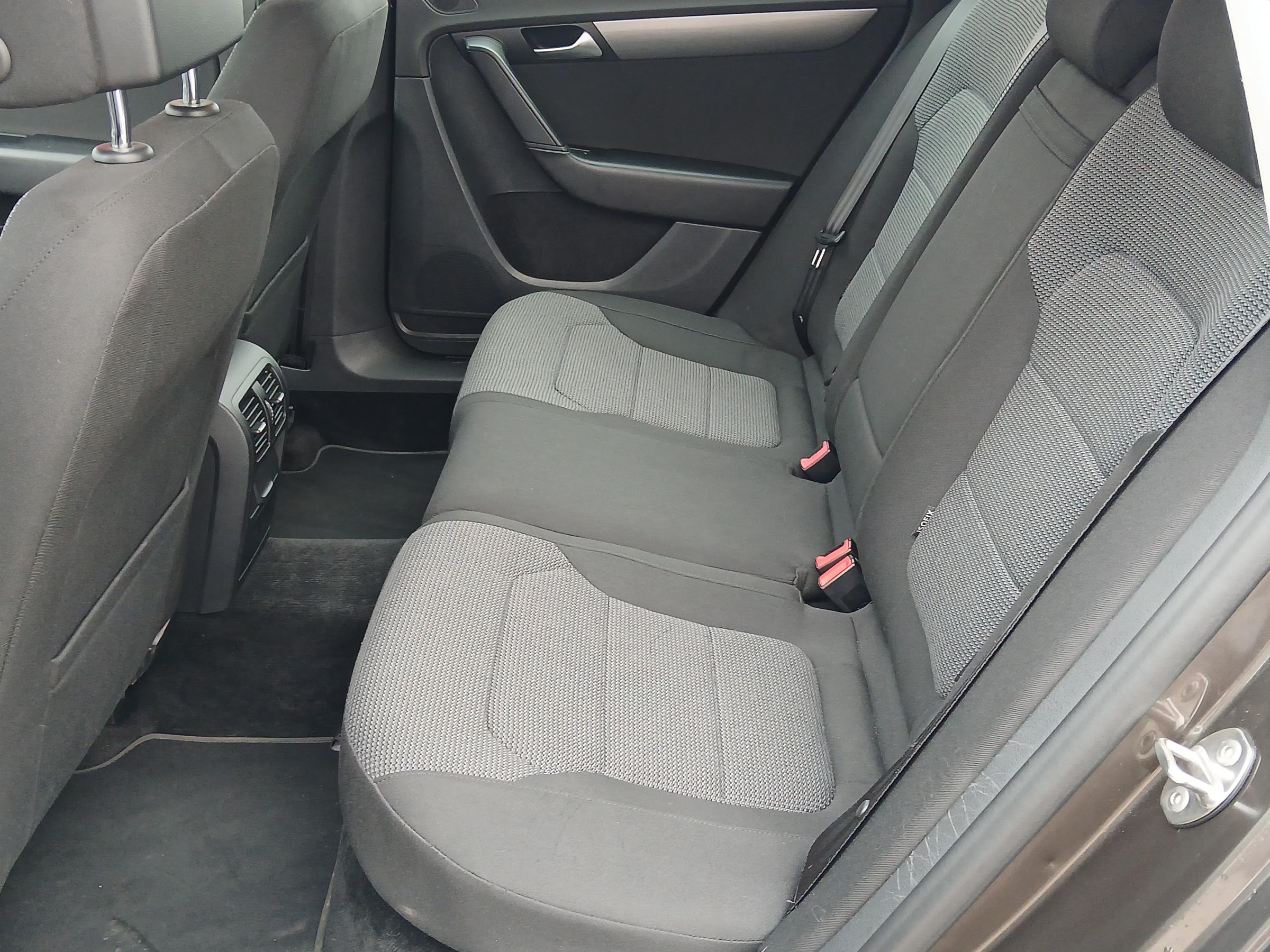 Volkswagen Passat, 2014 - pohled č. 11