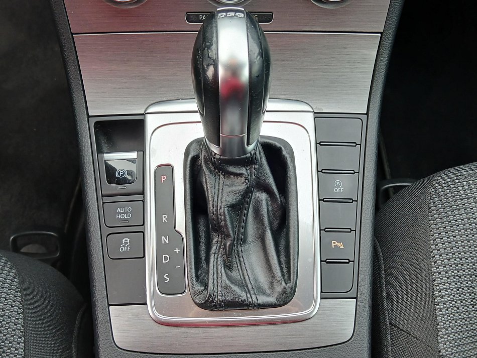 Volkswagen Passat 2.0 TDi 