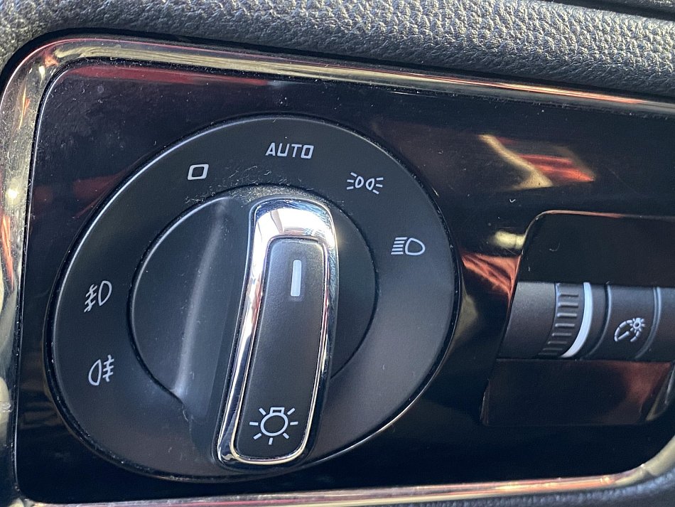 Škoda Superb II 2.0 TDi Ambiente