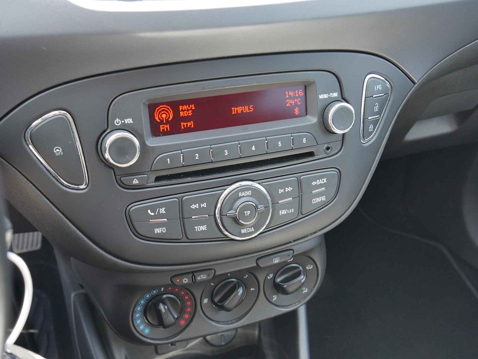 Opel Corsa 1.4i 