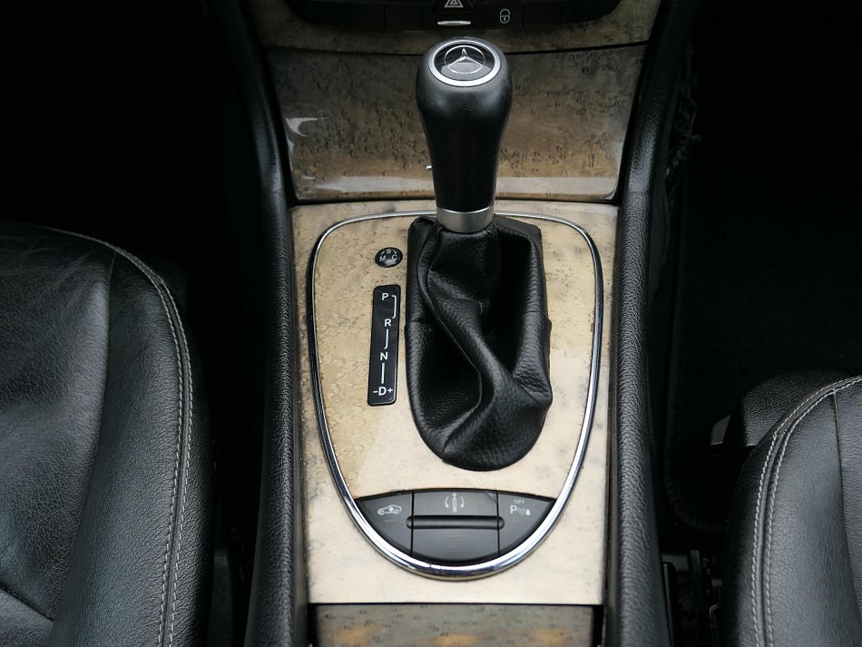 Mercedes-Benz Třída E 3.0 CDI 