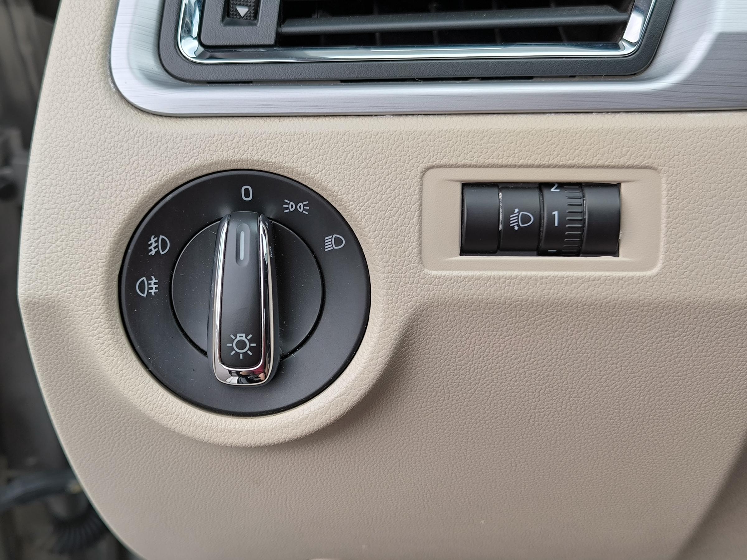 Škoda Rapid, 2015 - pohled č. 17