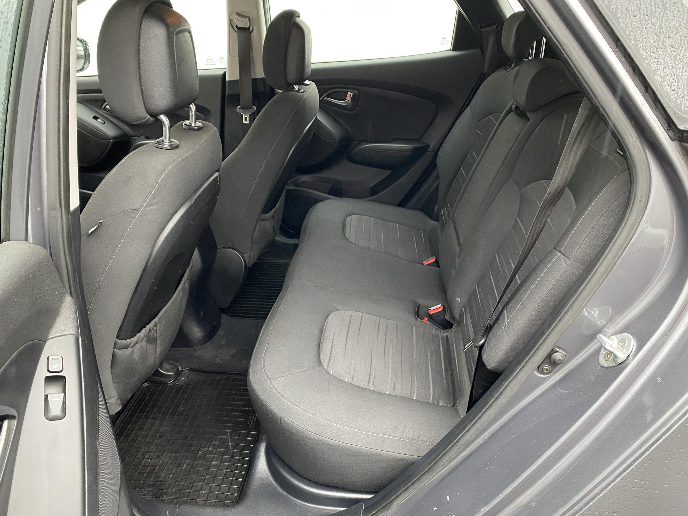 Hyundai ix35, 2015 - pohled č. 12