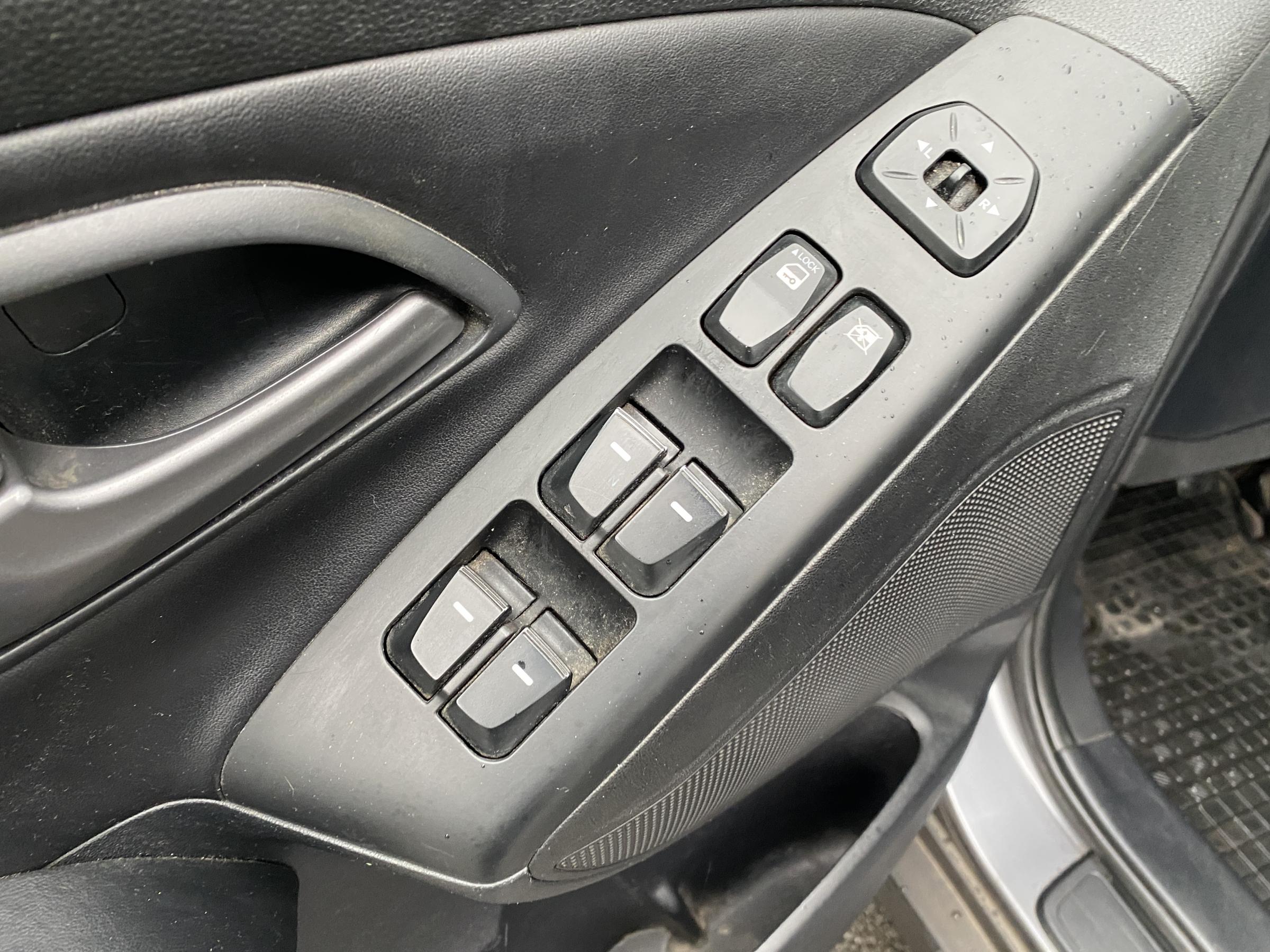 Hyundai ix35, 2015 - pohled č. 13