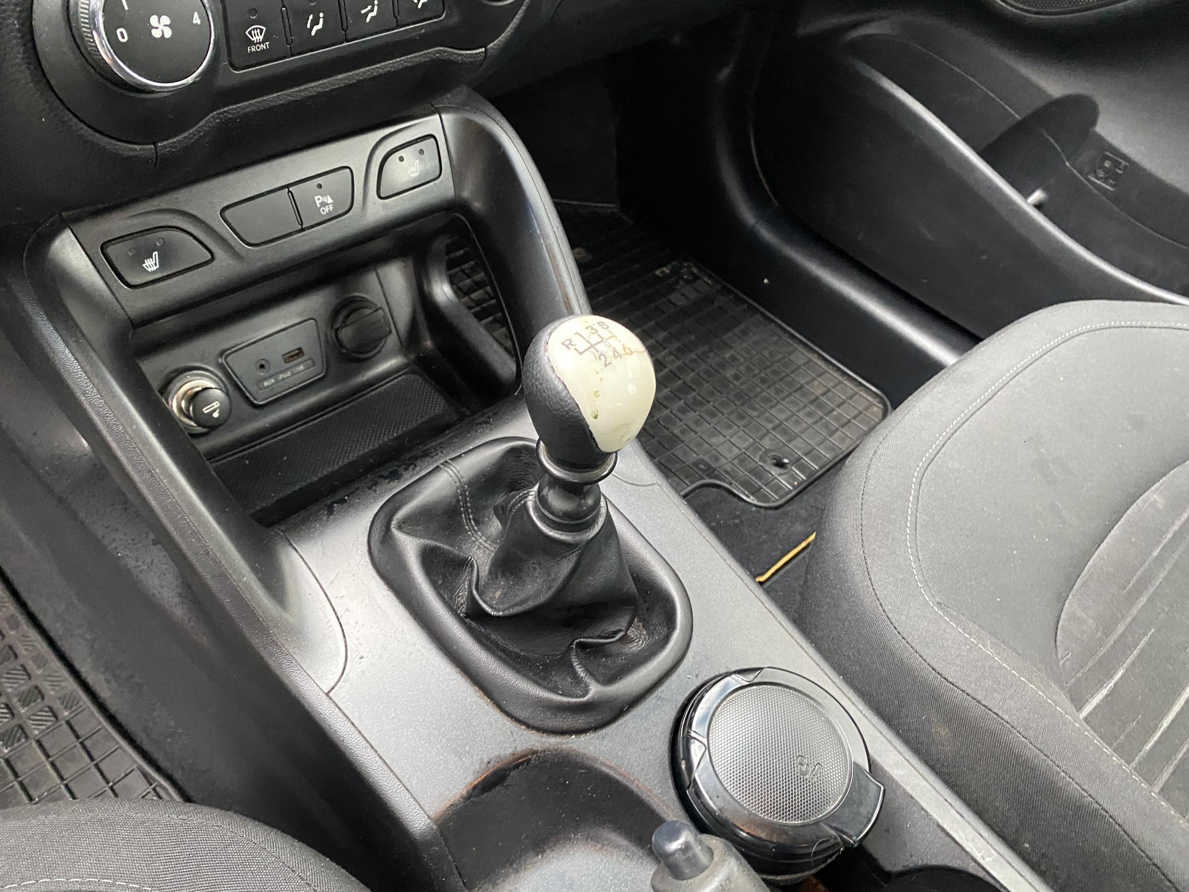 Hyundai ix35, 2015 - pohled č. 16