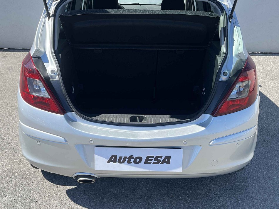 Opel Corsa 1.2 i 