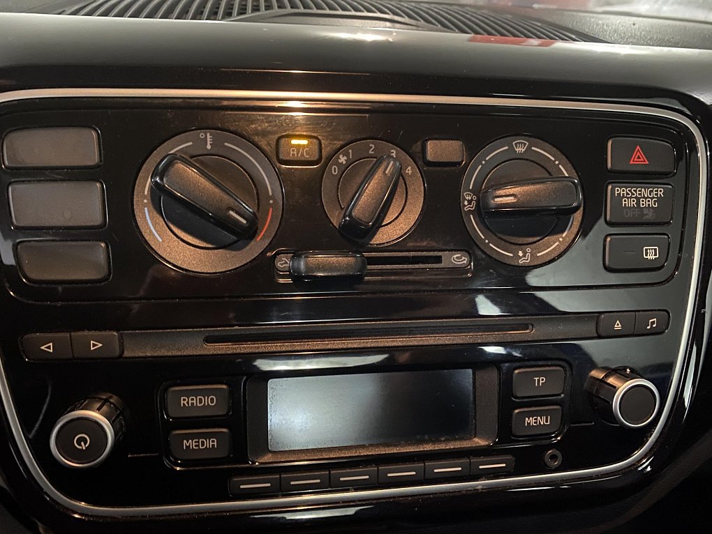 Volkswagen Up! 1.0i CUP