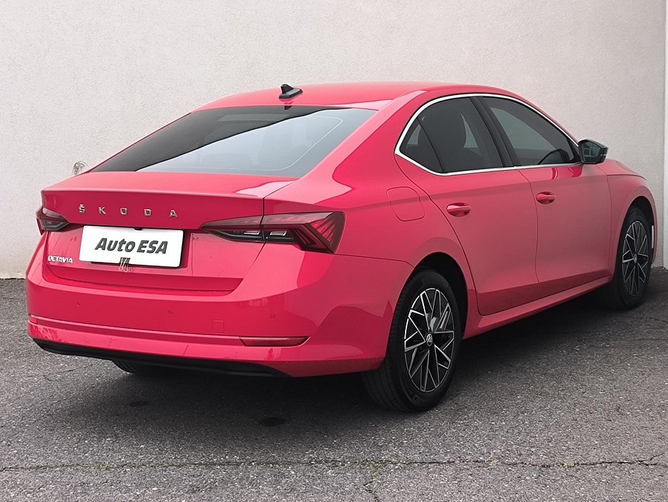 Škoda Octavia IV 1.5 TSI 