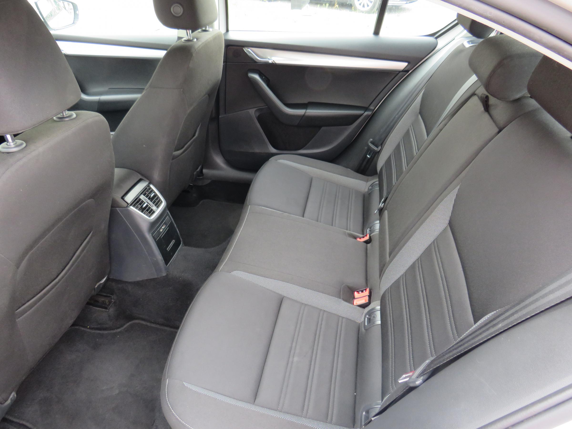 Škoda Octavia III, 2018 - pohled č. 11