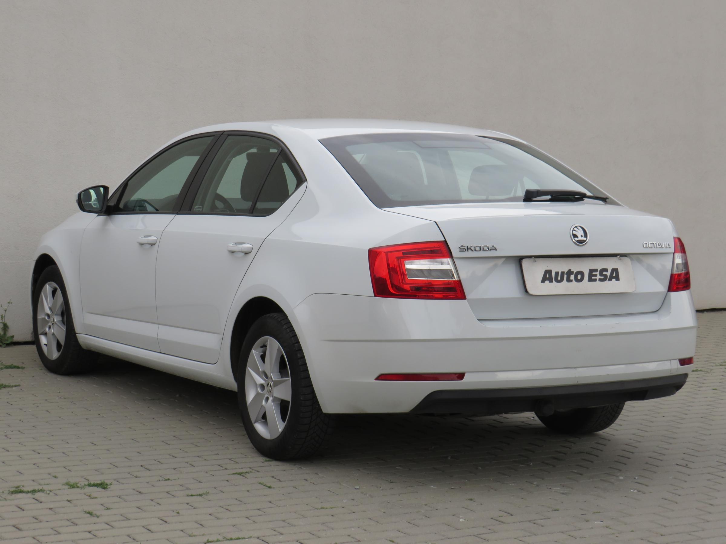 Škoda Octavia III, 2018 - pohled č. 6