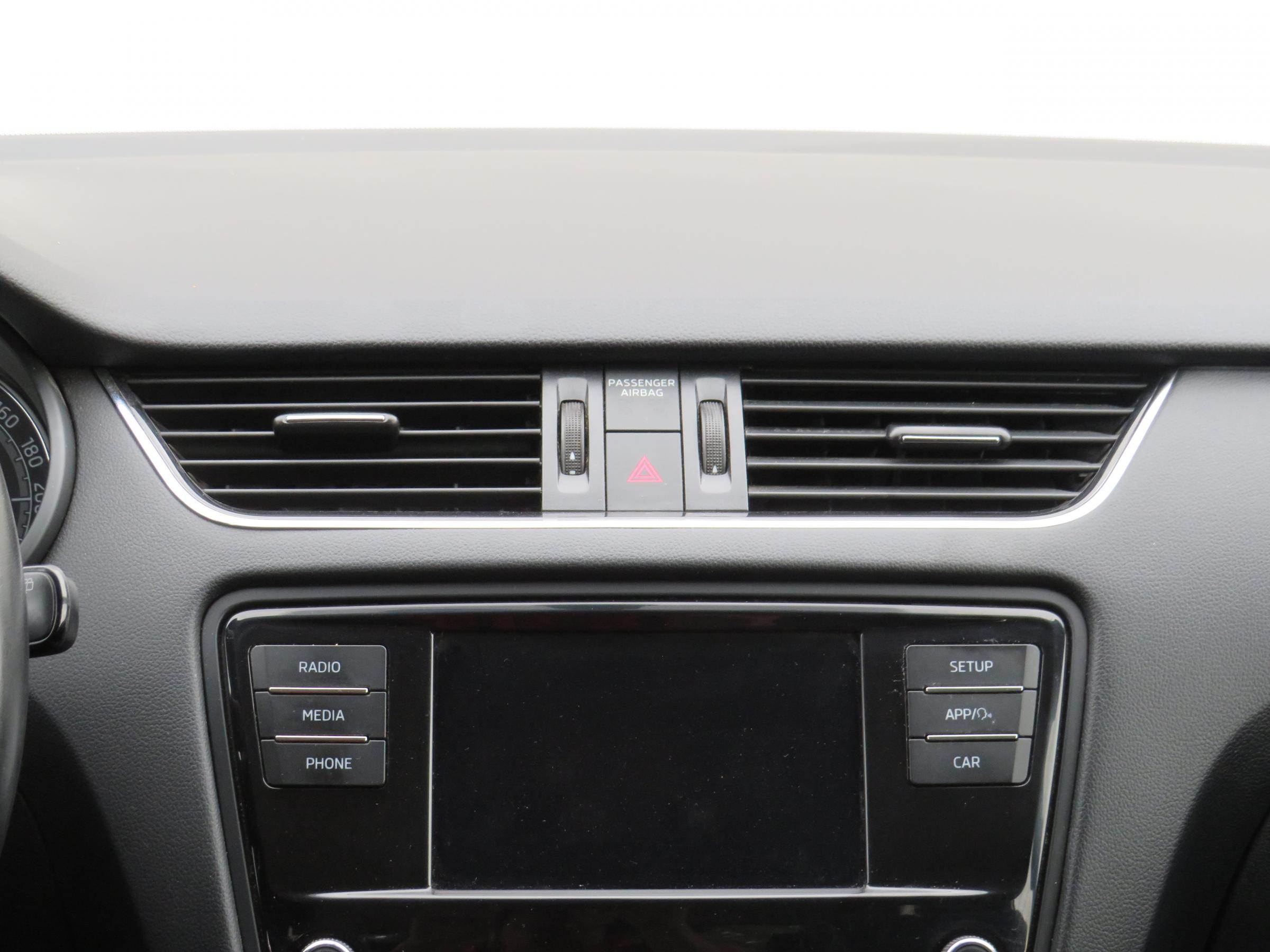 Škoda Octavia III, 2018 - pohled č. 9