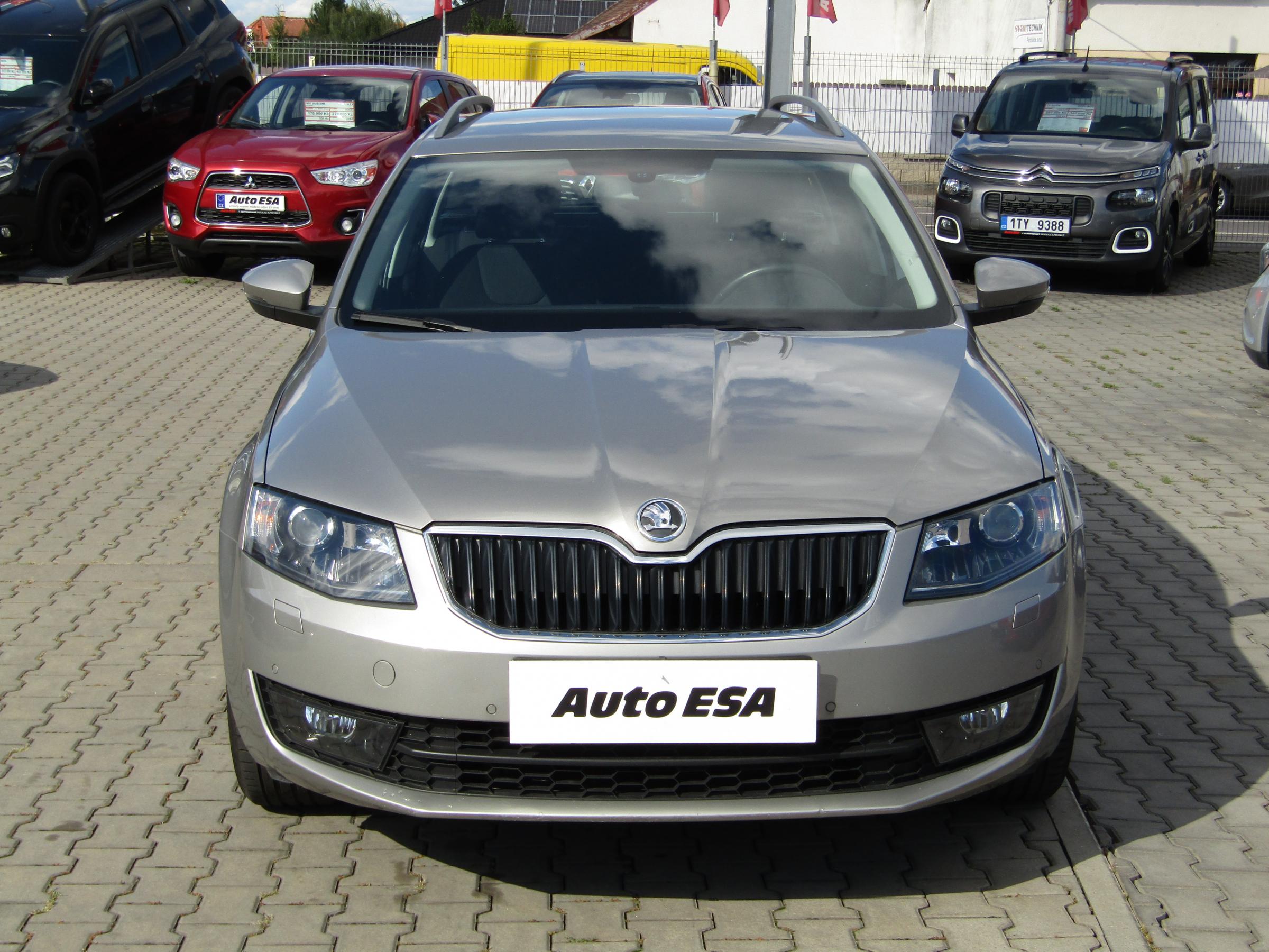 Škoda Octavia III, 2013 - pohled č. 2