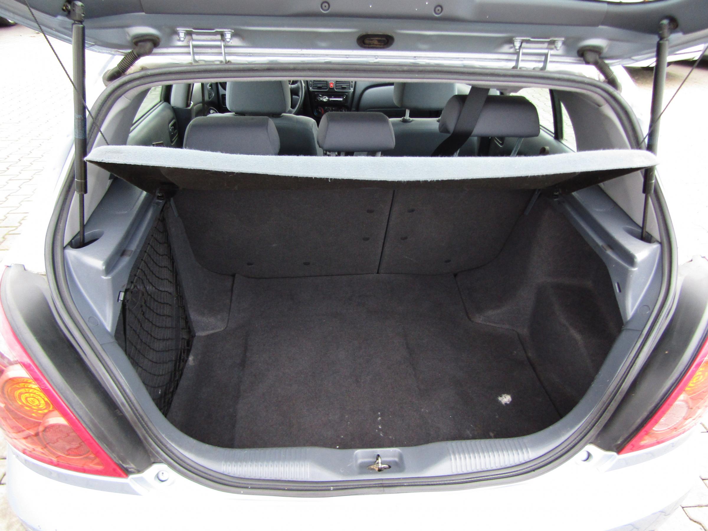 Nissan Almera, 2006 - pohled č. 7