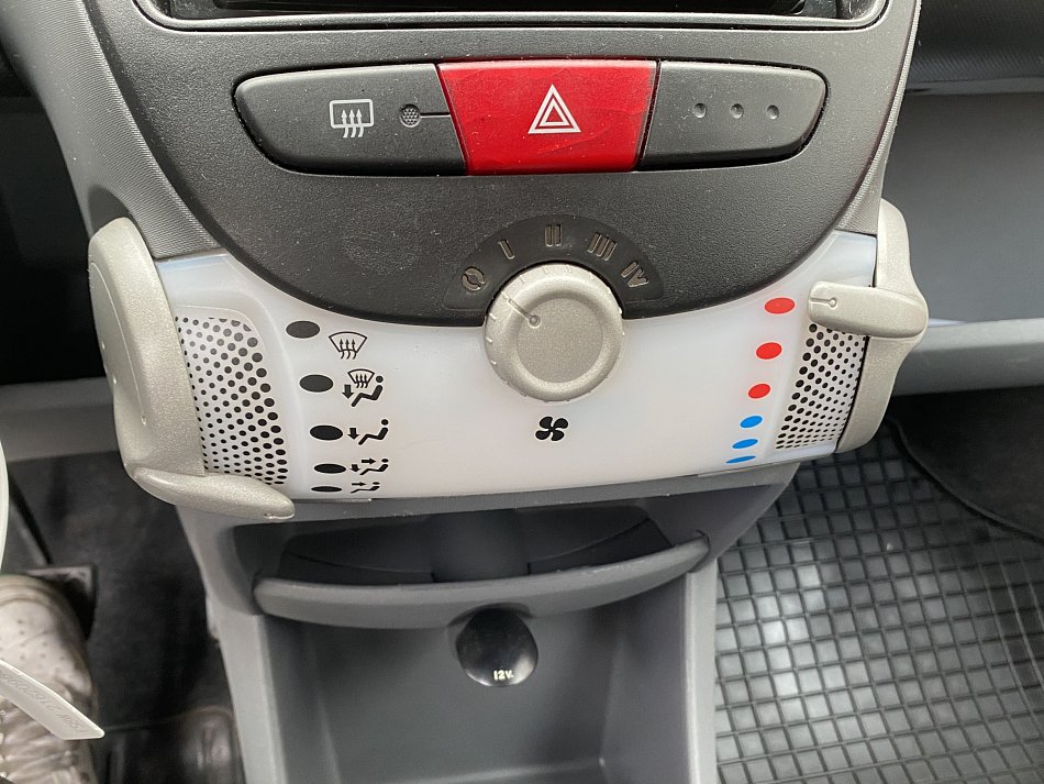 Peugeot 107 1.0i 