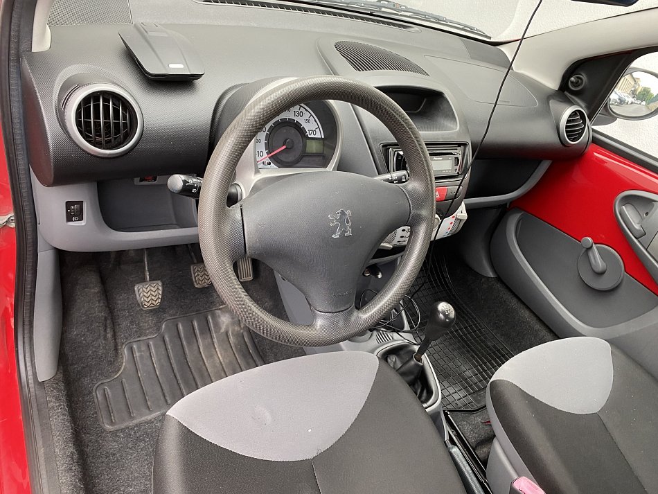 Peugeot 107 1.0i 