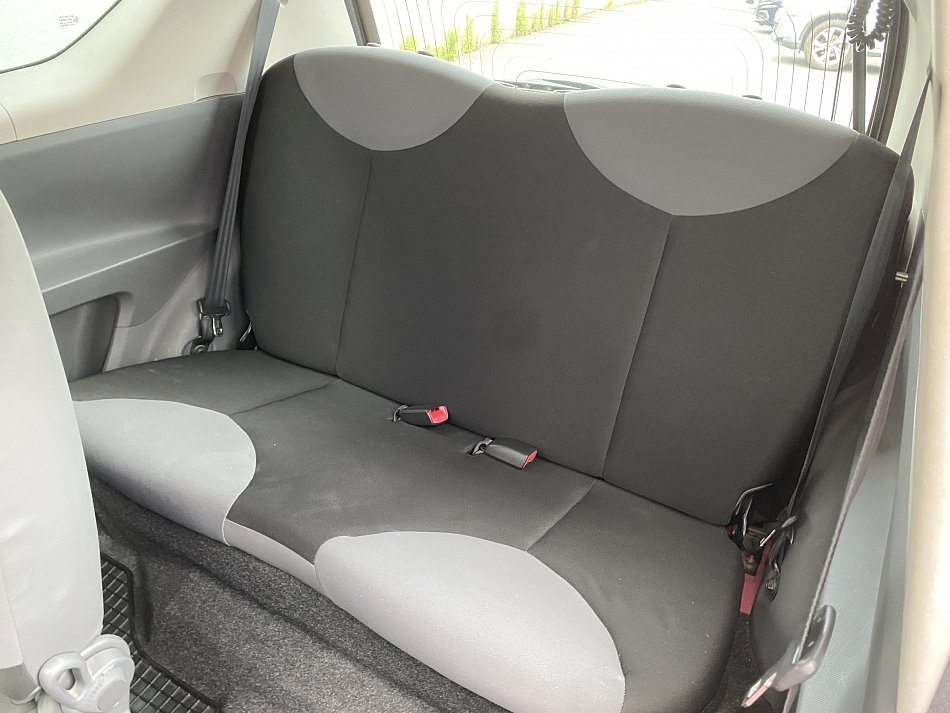 Peugeot 107 1.0i 