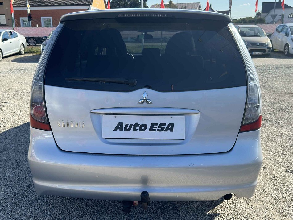 Mitsubishi Grandis 2.4i 