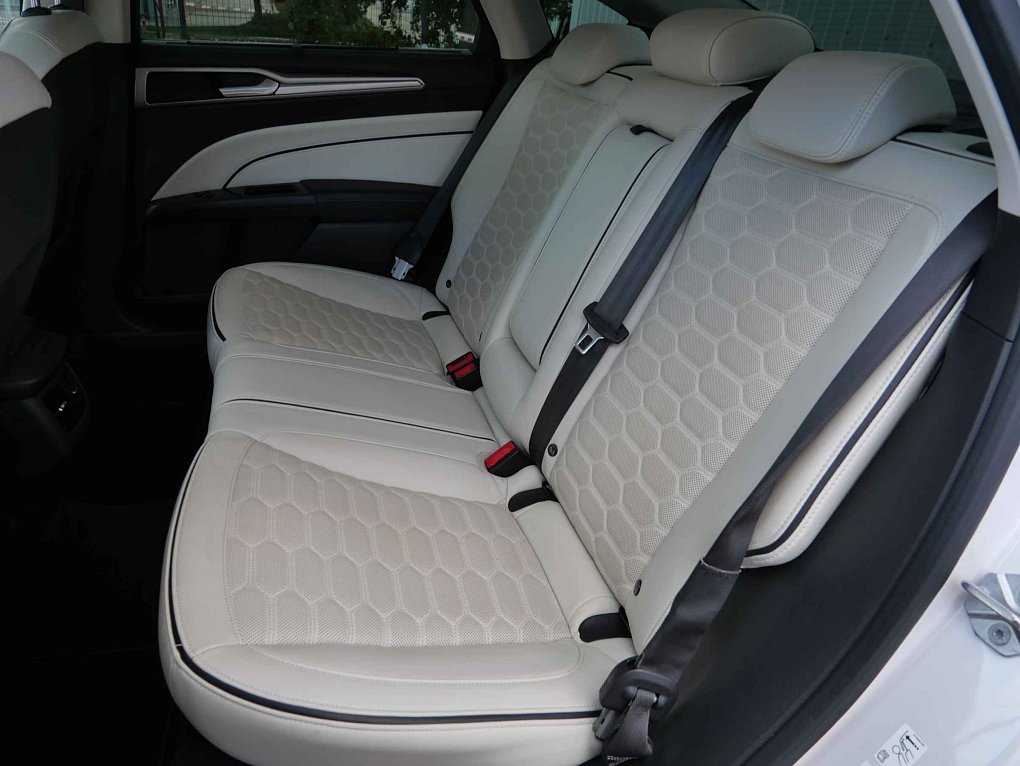 Ford Mondeo 2.0 EB Titanium