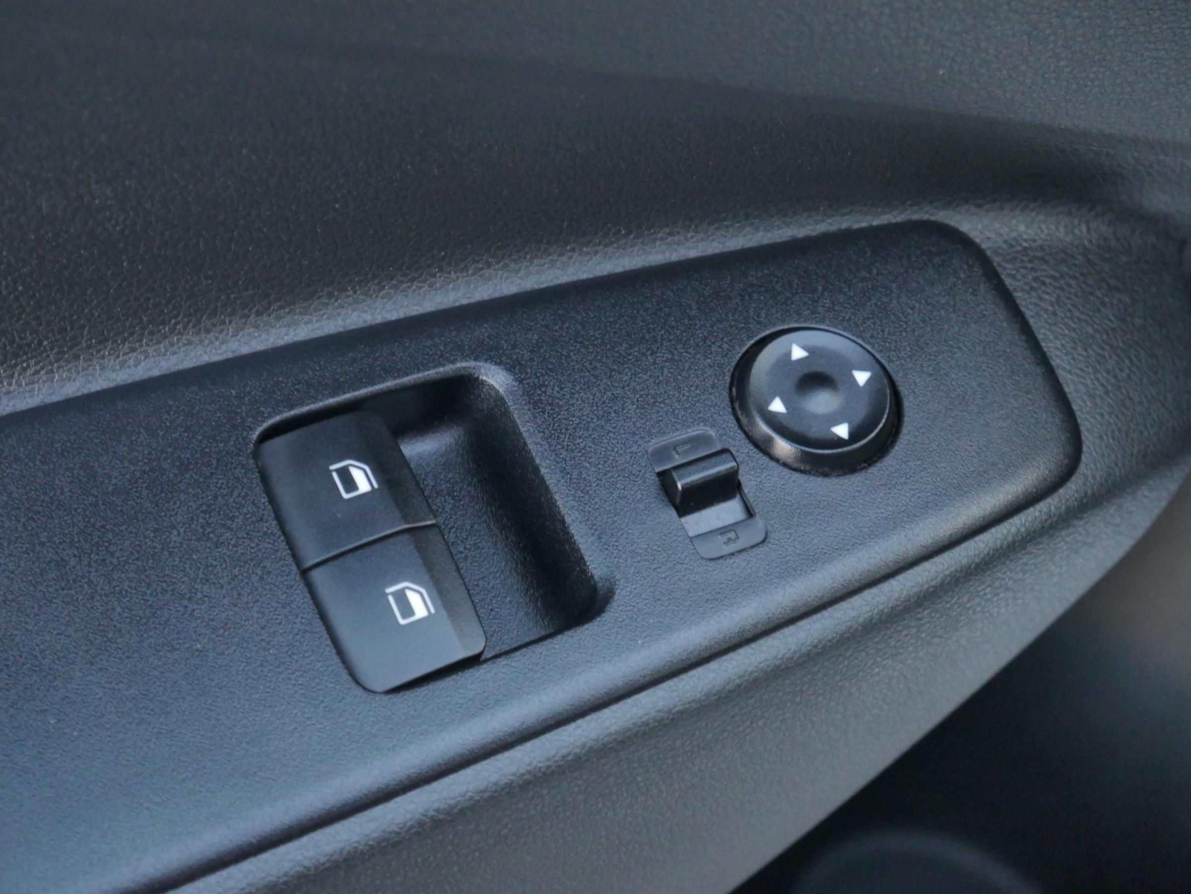 Hyundai i10, 2021 - pohled č. 19