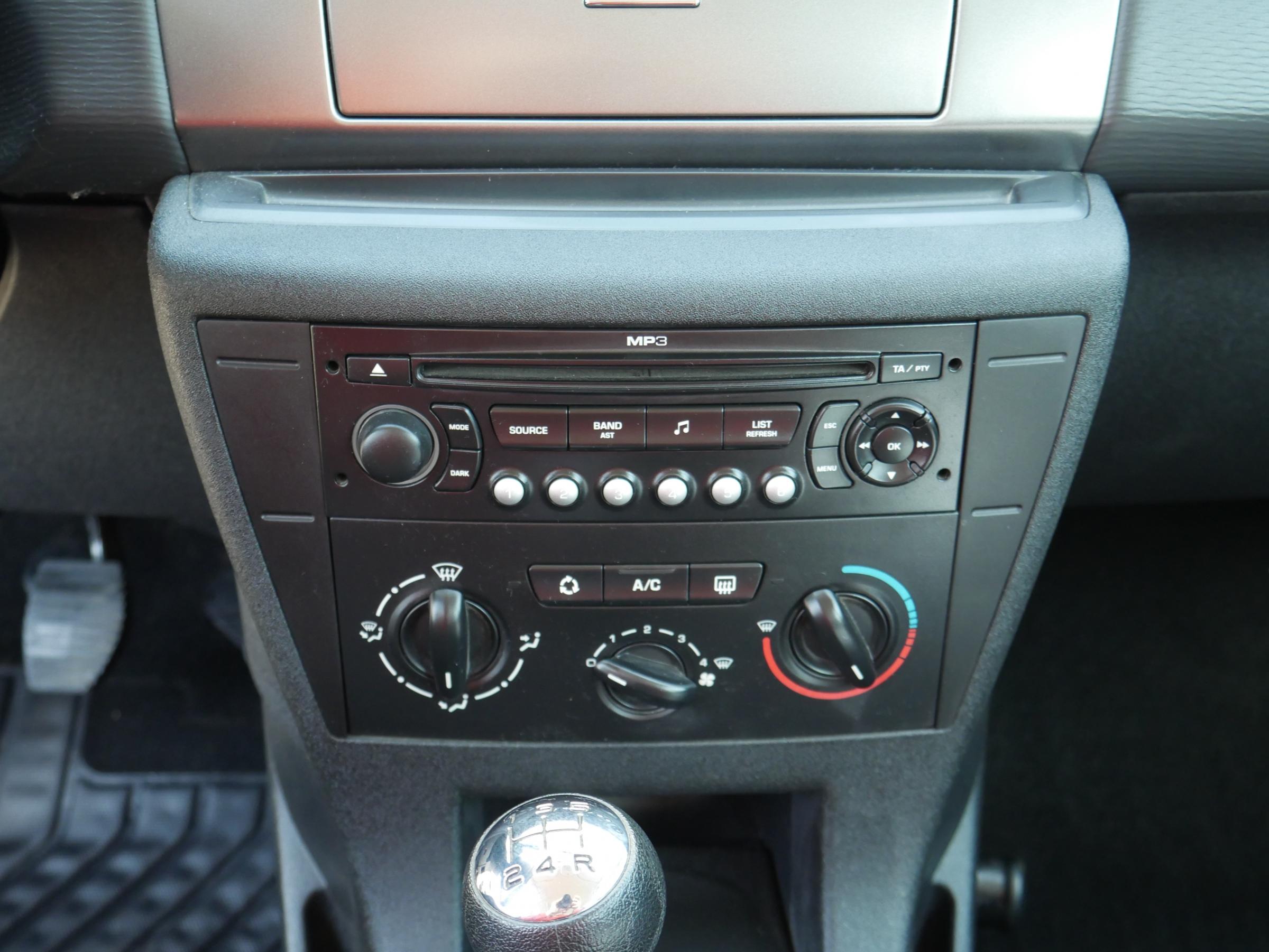 Citroën C4, 2010 - pohled č. 12