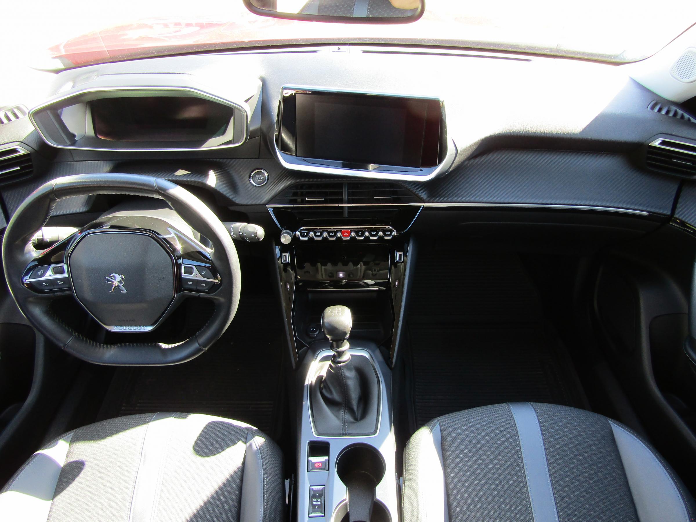 Peugeot 2008, 2020 - pohled č. 8