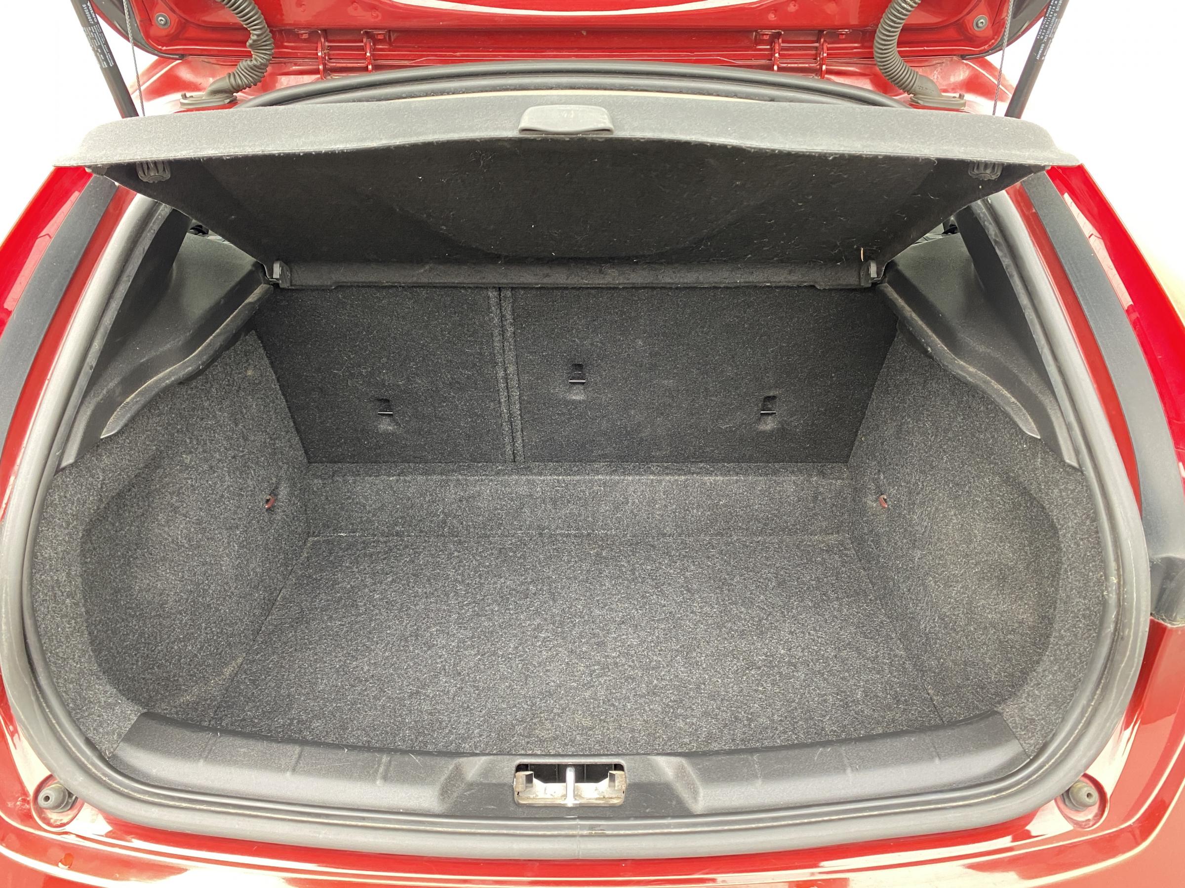 Volvo V40, 2016 - pohled č. 7