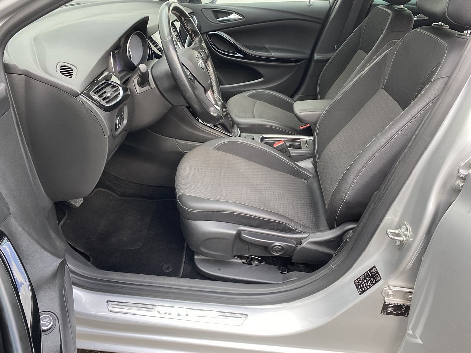 Opel Astra 1.4 T Innovation
