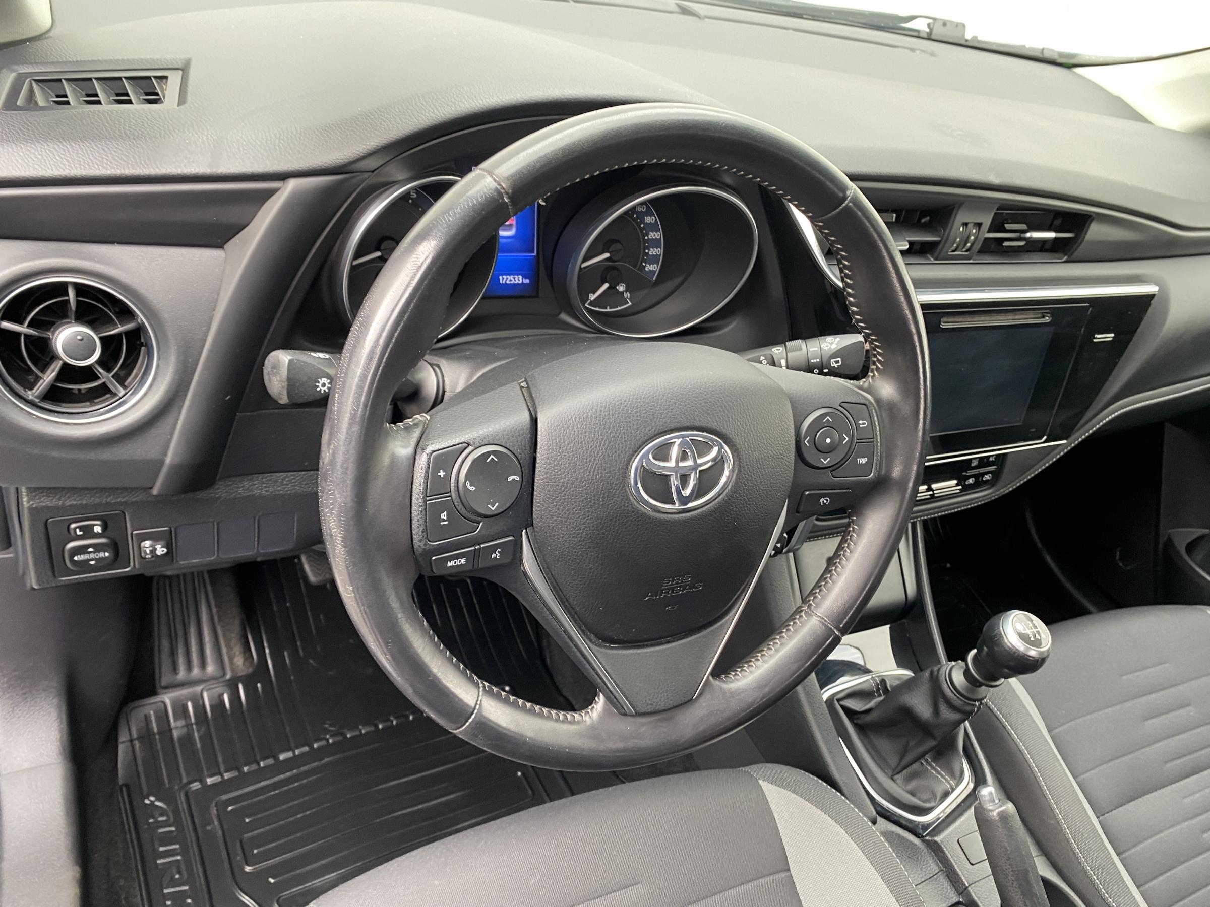 Toyota Auris, 2015 - pohled č. 12