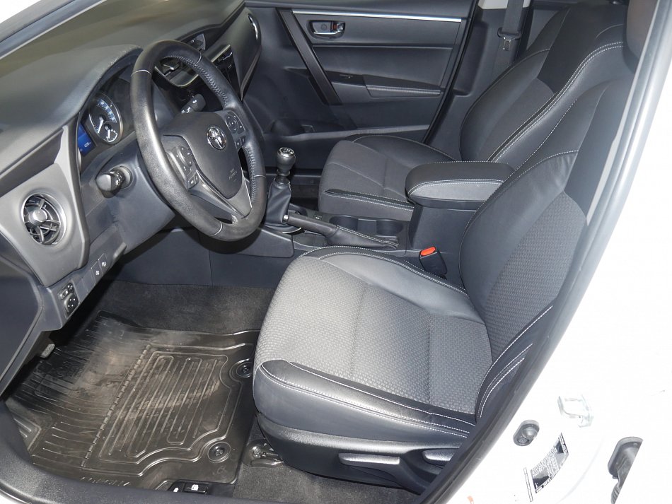 Toyota Corolla 1.6i 