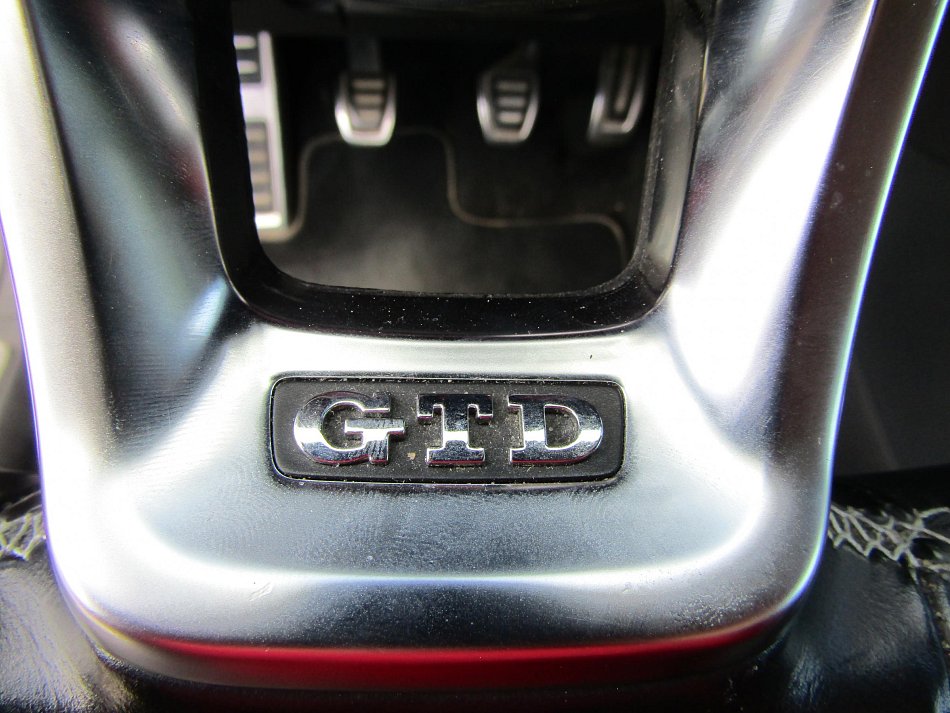 Volkswagen Golf 2.0 TDi 