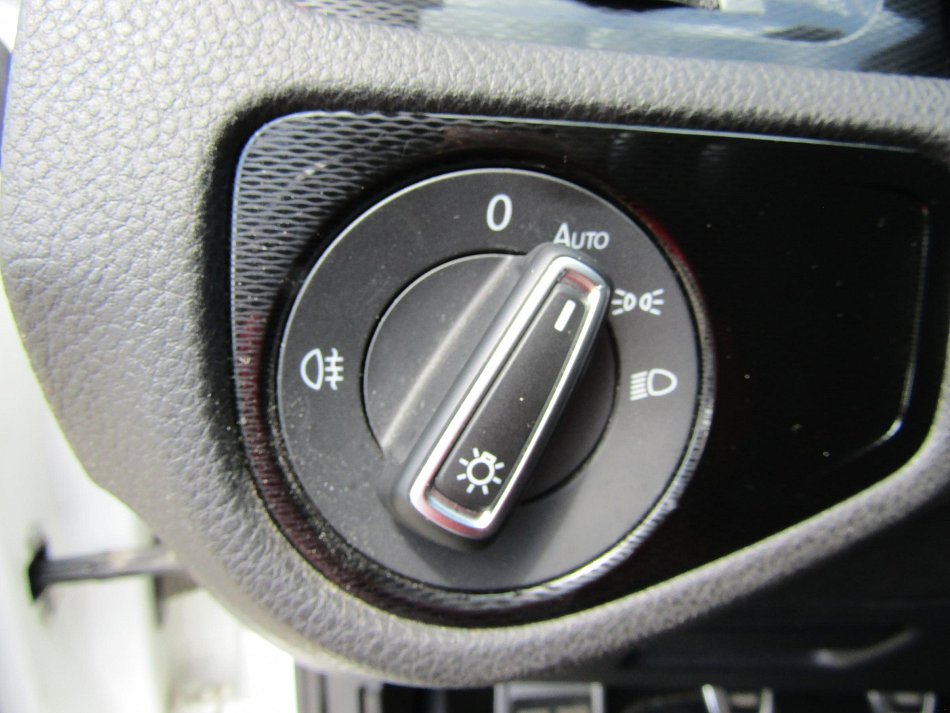 Volkswagen Golf 2.0 TDi 