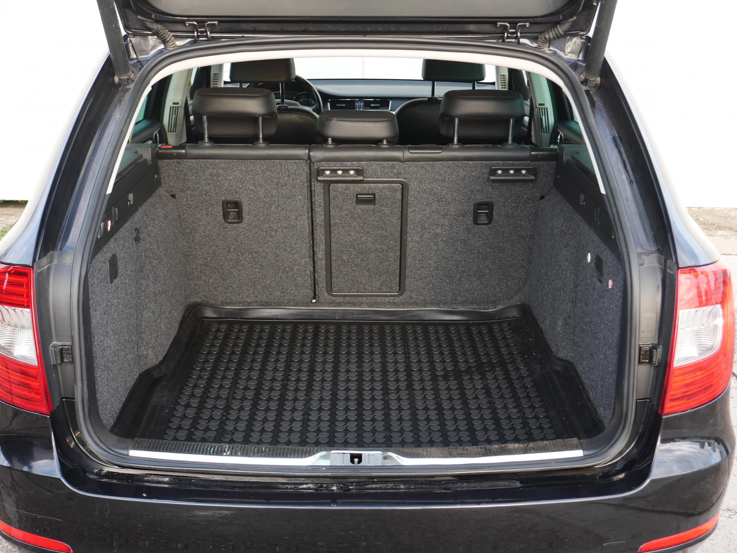 Škoda Superb II, 2013 - pohled č. 8