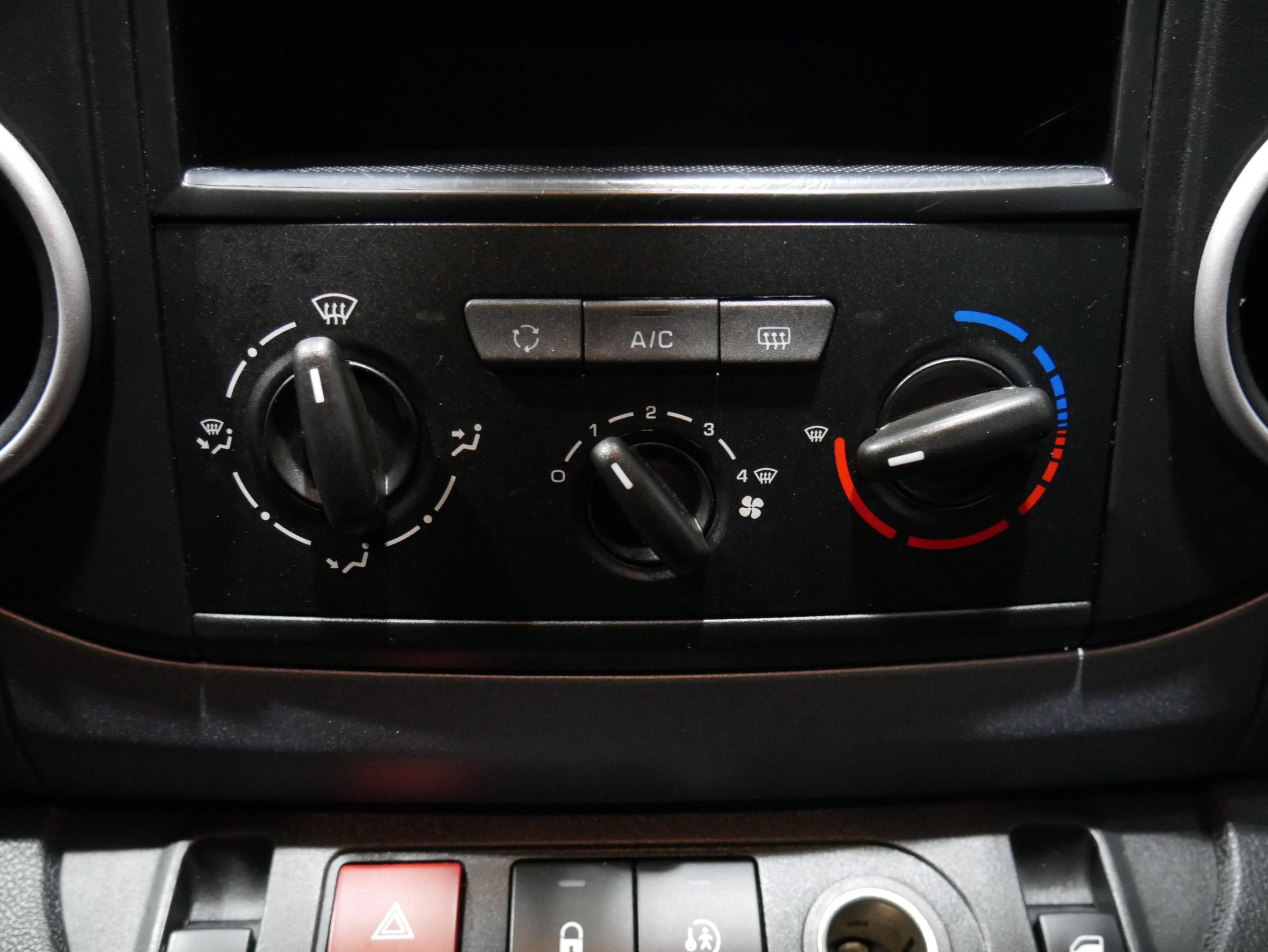 Peugeot Partner, 2015 - pohled č. 14