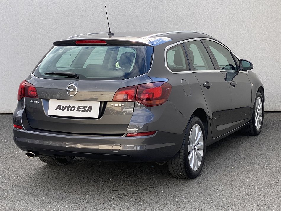 Opel Astra 1.4T  Sports tourer