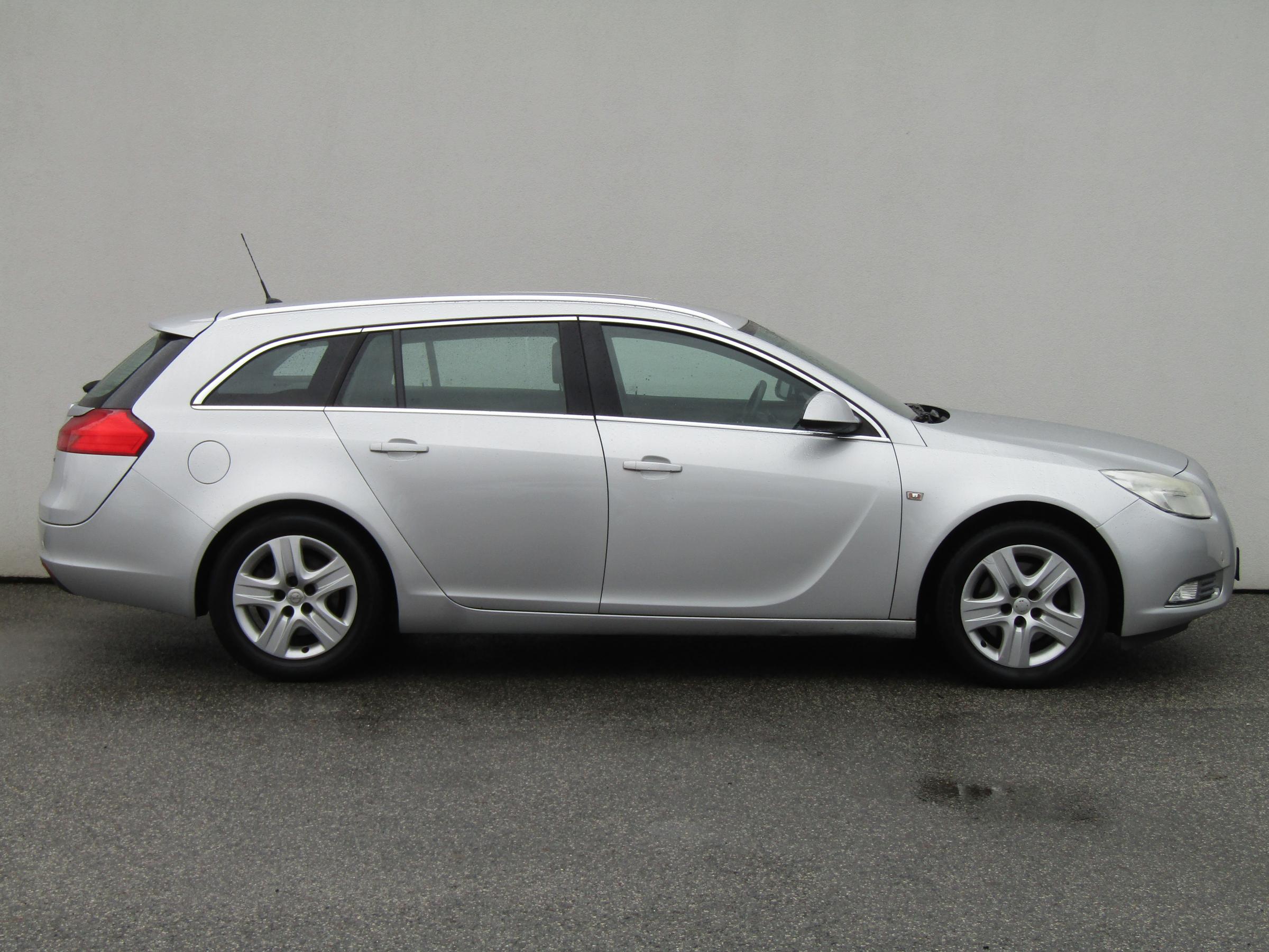 Opel Insignia, 2012 - pohled č. 4