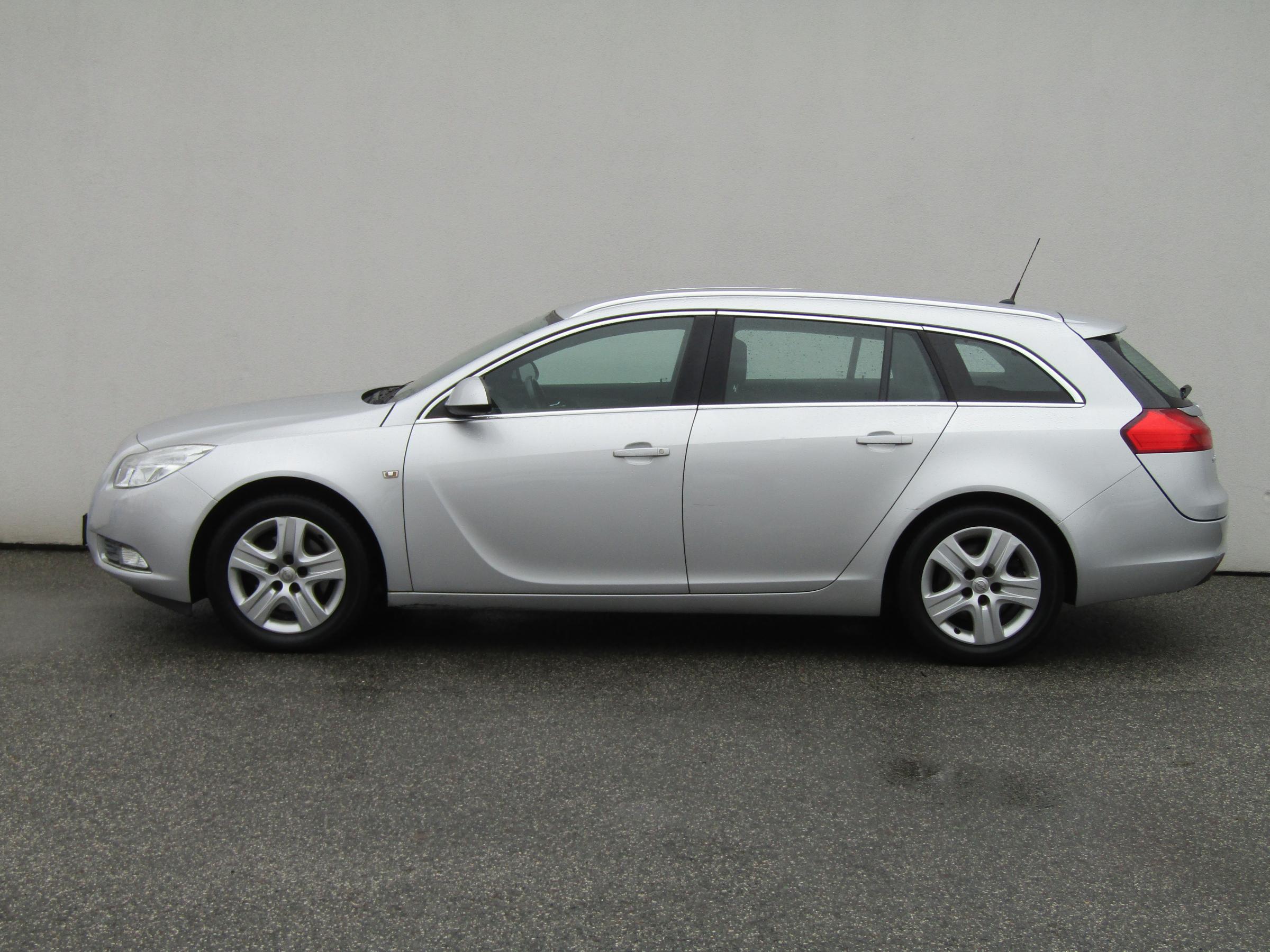 Opel Insignia, 2012 - pohled č. 8