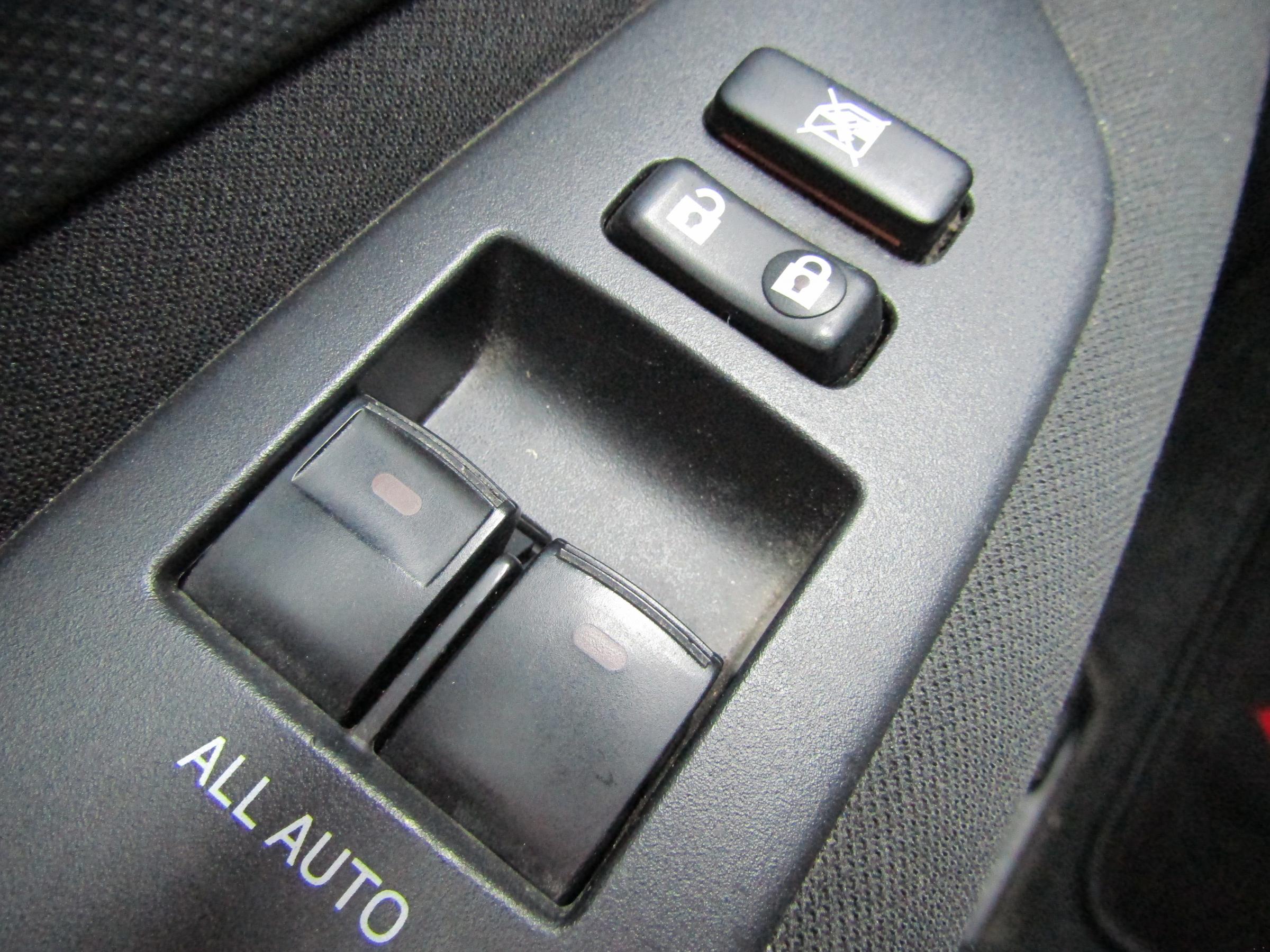 Toyota Auris, 2011 - pohled č. 17