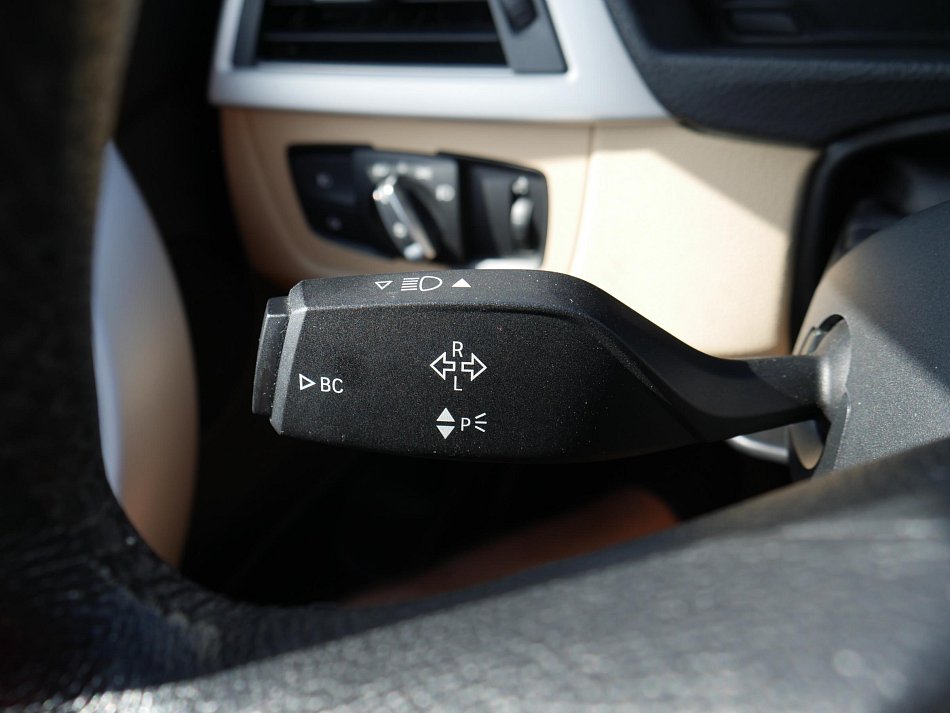 BMW Řada 3 2.0 D  318 d