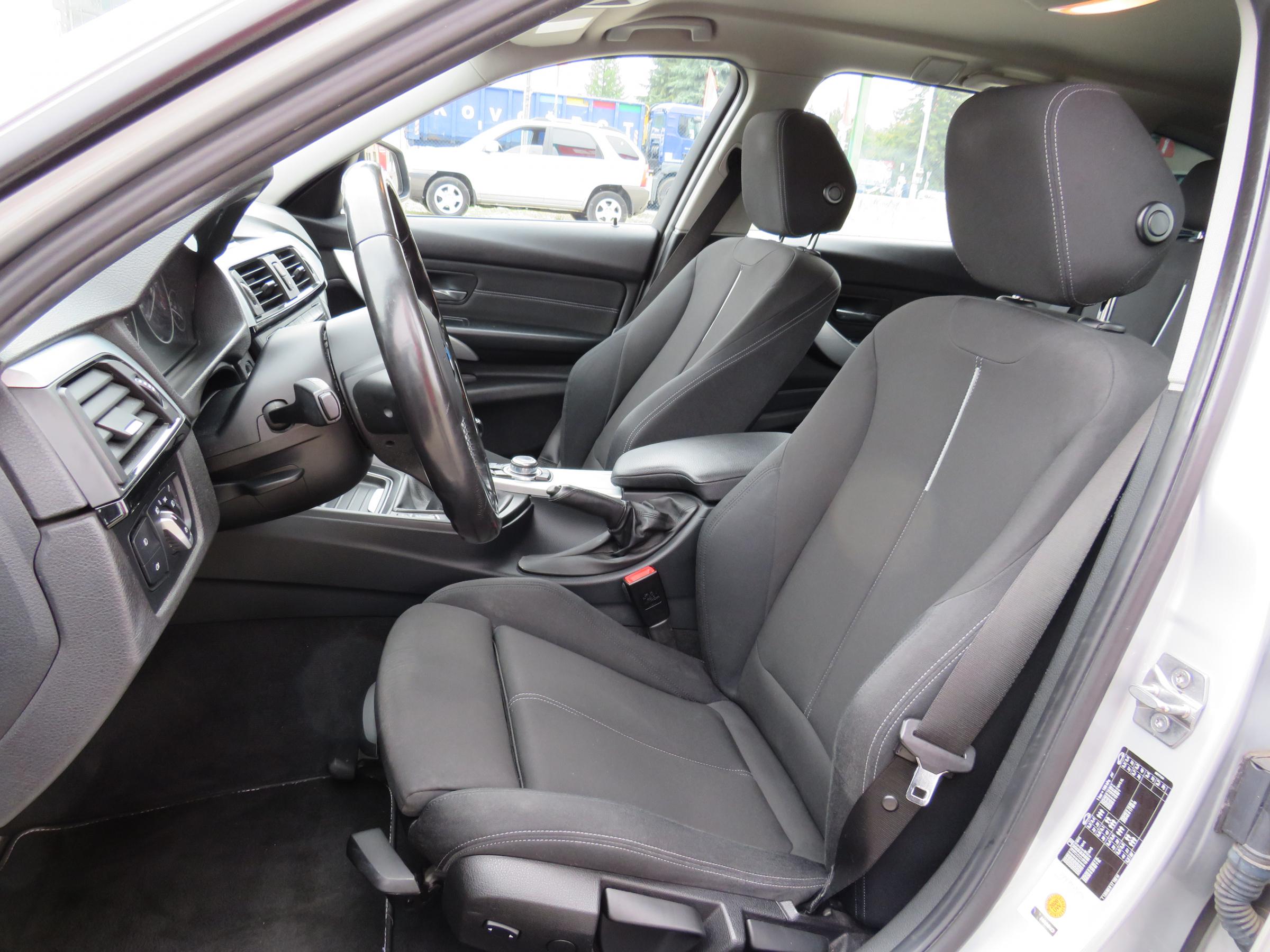 BMW Řada 3, 2015 - pohled č. 10